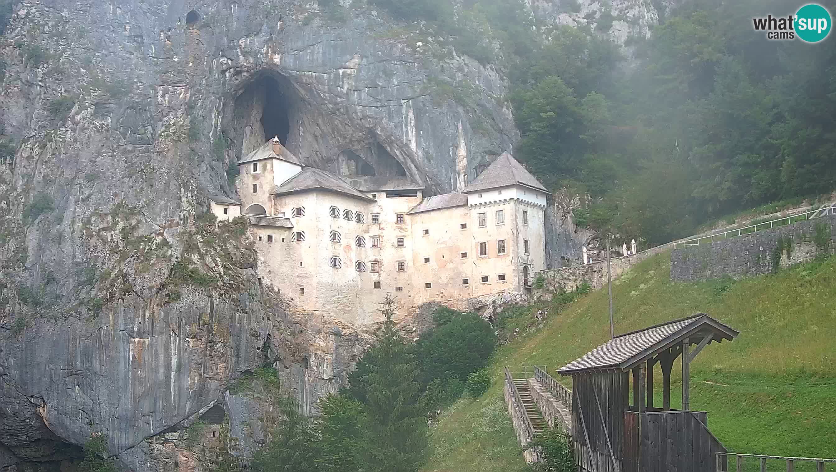 Live Webcam Höhlenburg Predjama – Postojna – Slowenien