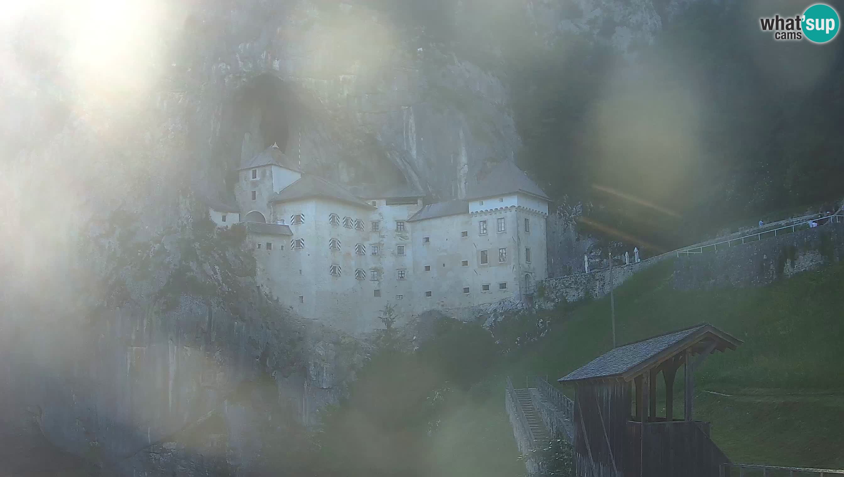 Live Webcam Grad Predjama – Château de Predjama – Postojna – Slovénie
