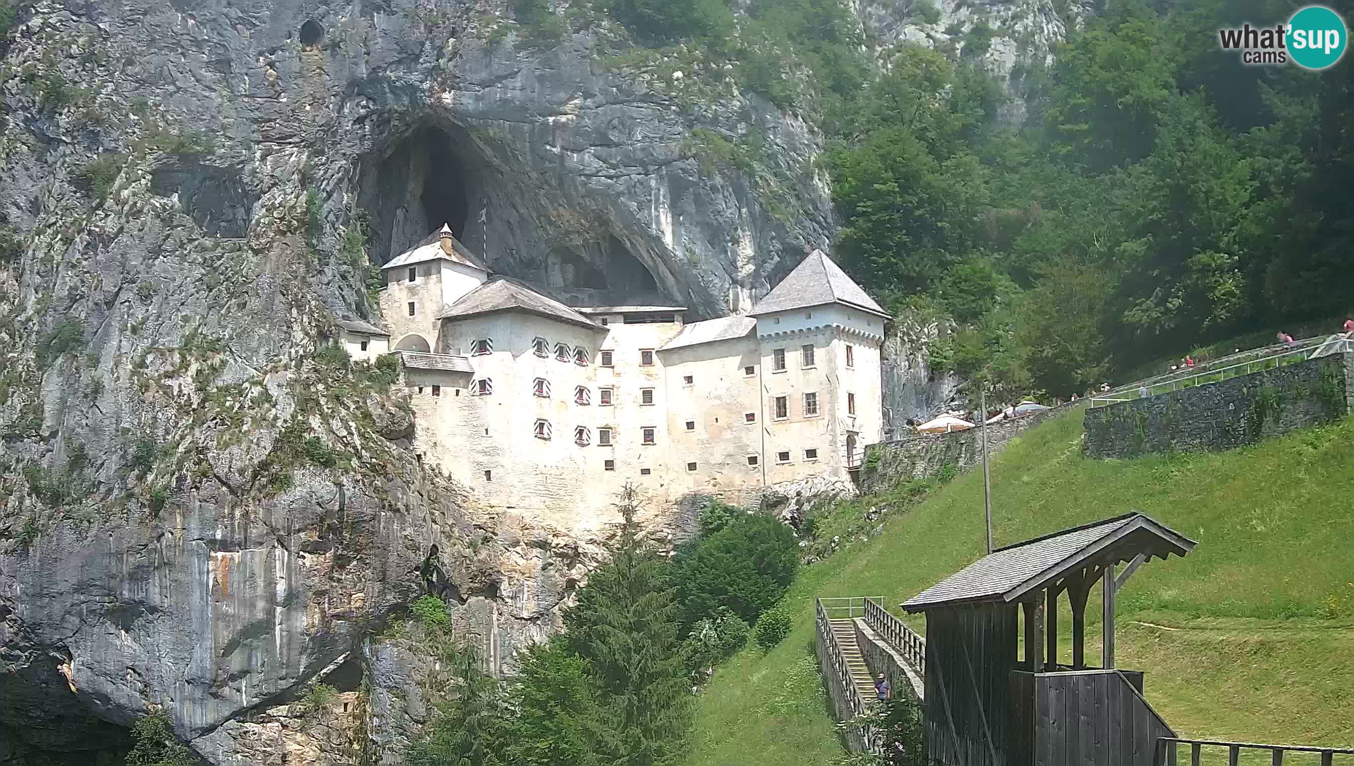Live Webcam Höhlenburg Predjama – Postojna – Slowenien