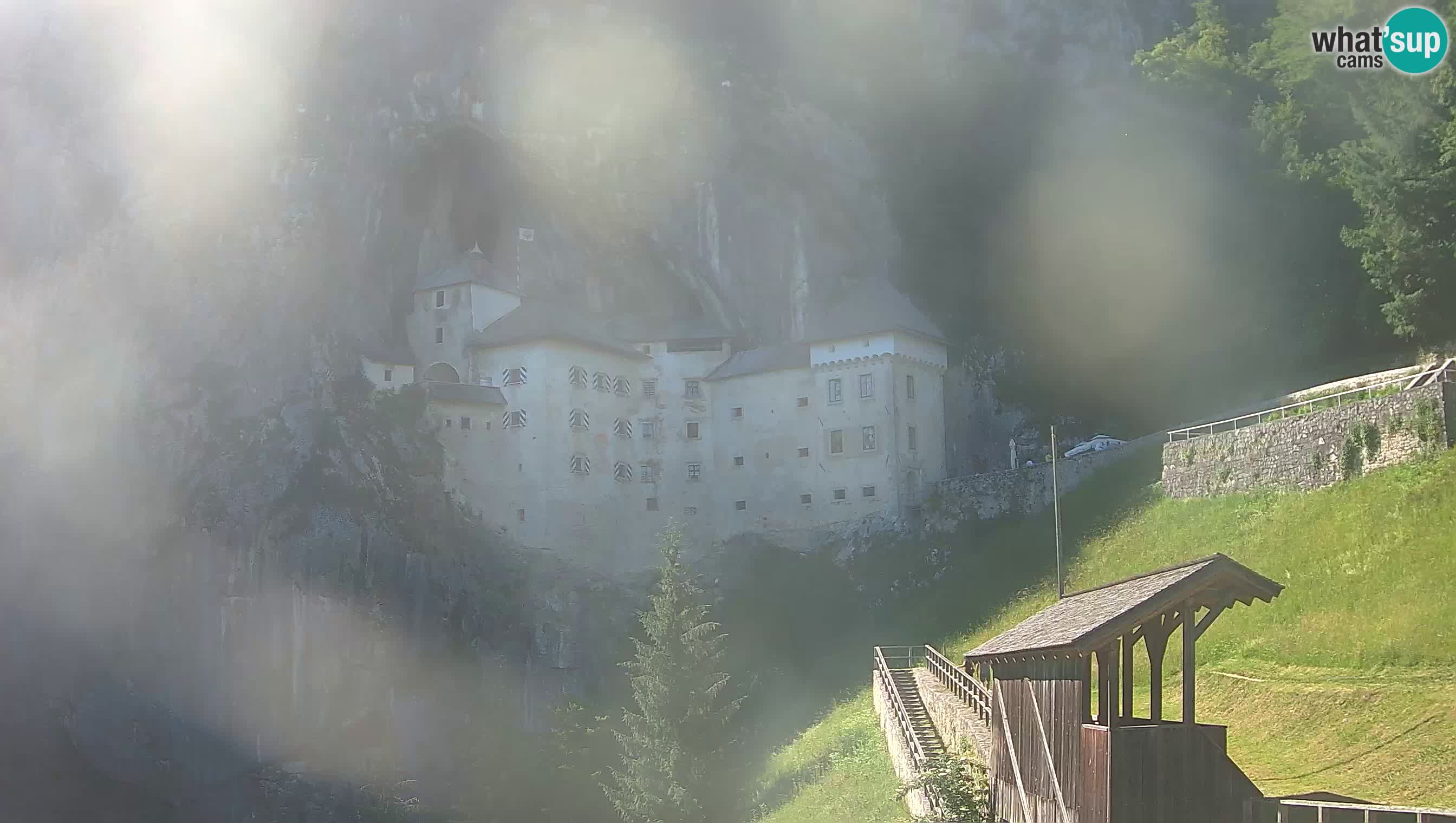 Live Webcam Grad Predjama – Château de Predjama – Postojna – Slovénie