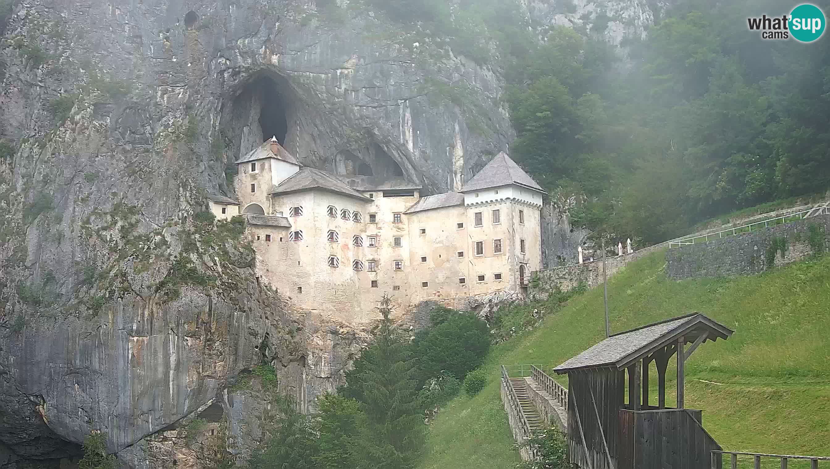 Live Webcam Höhlenburg Predjama – Postojna – Slowenien