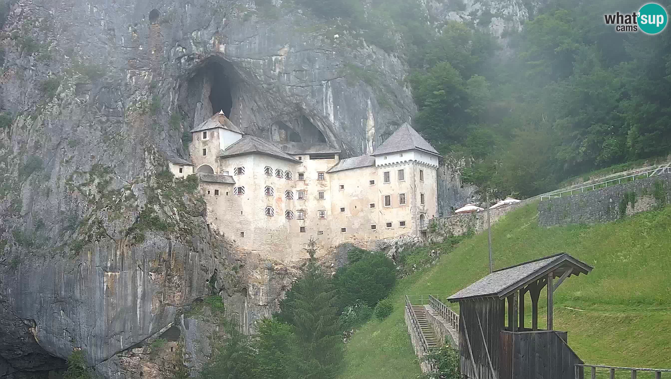 Live Webcam Höhlenburg Predjama – Postojna – Slowenien