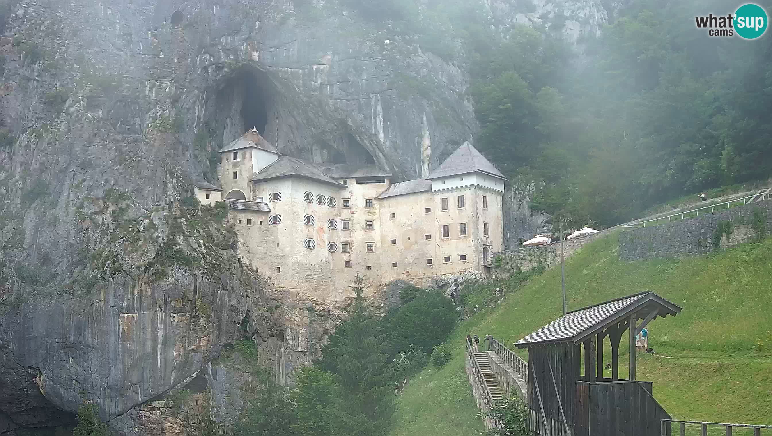 Live Webcam Höhlenburg Predjama – Postojna – Slowenien