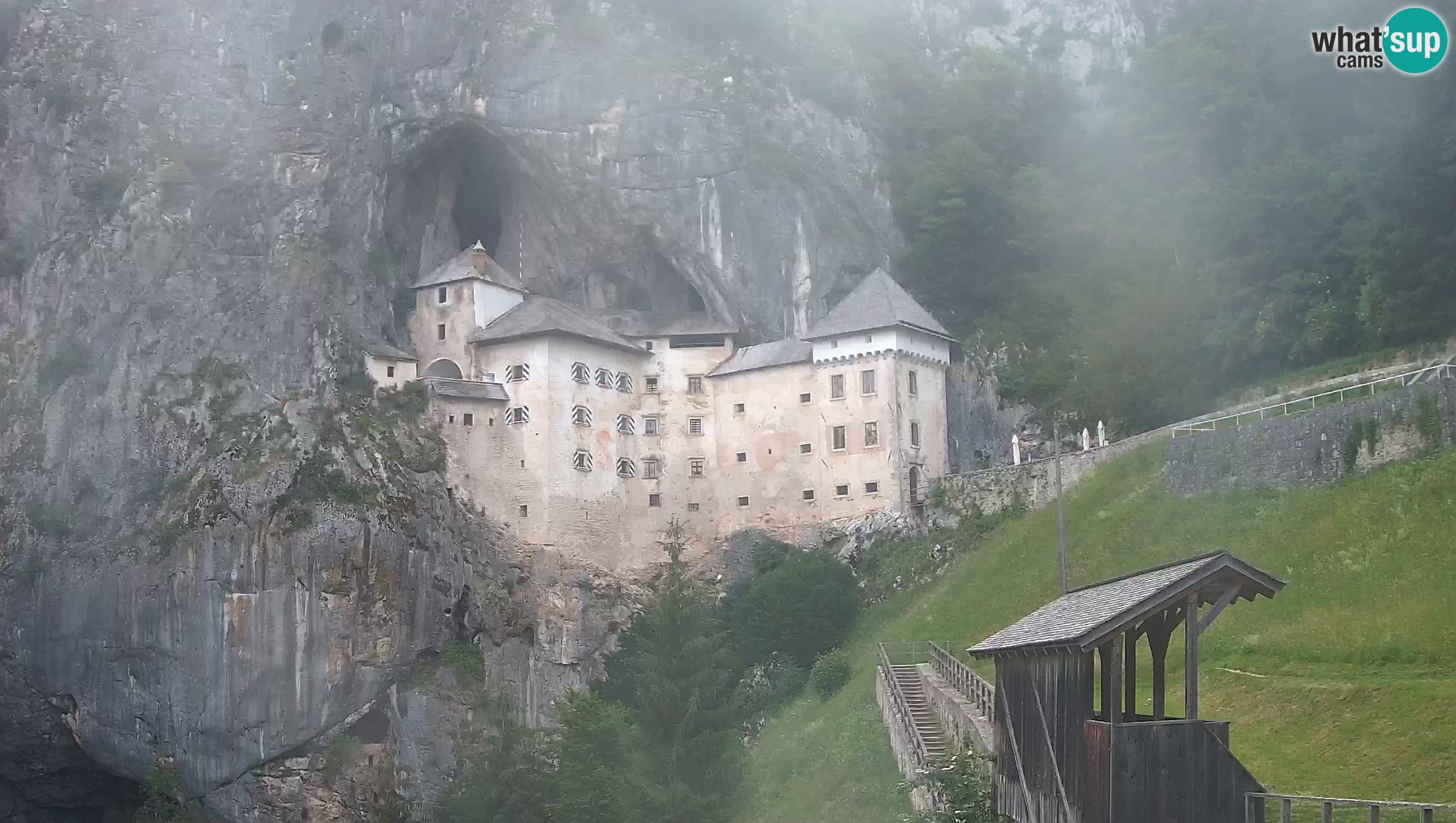 Live Webcam Predjamski grad – Predjama Castle – Postojna – Slovenia
