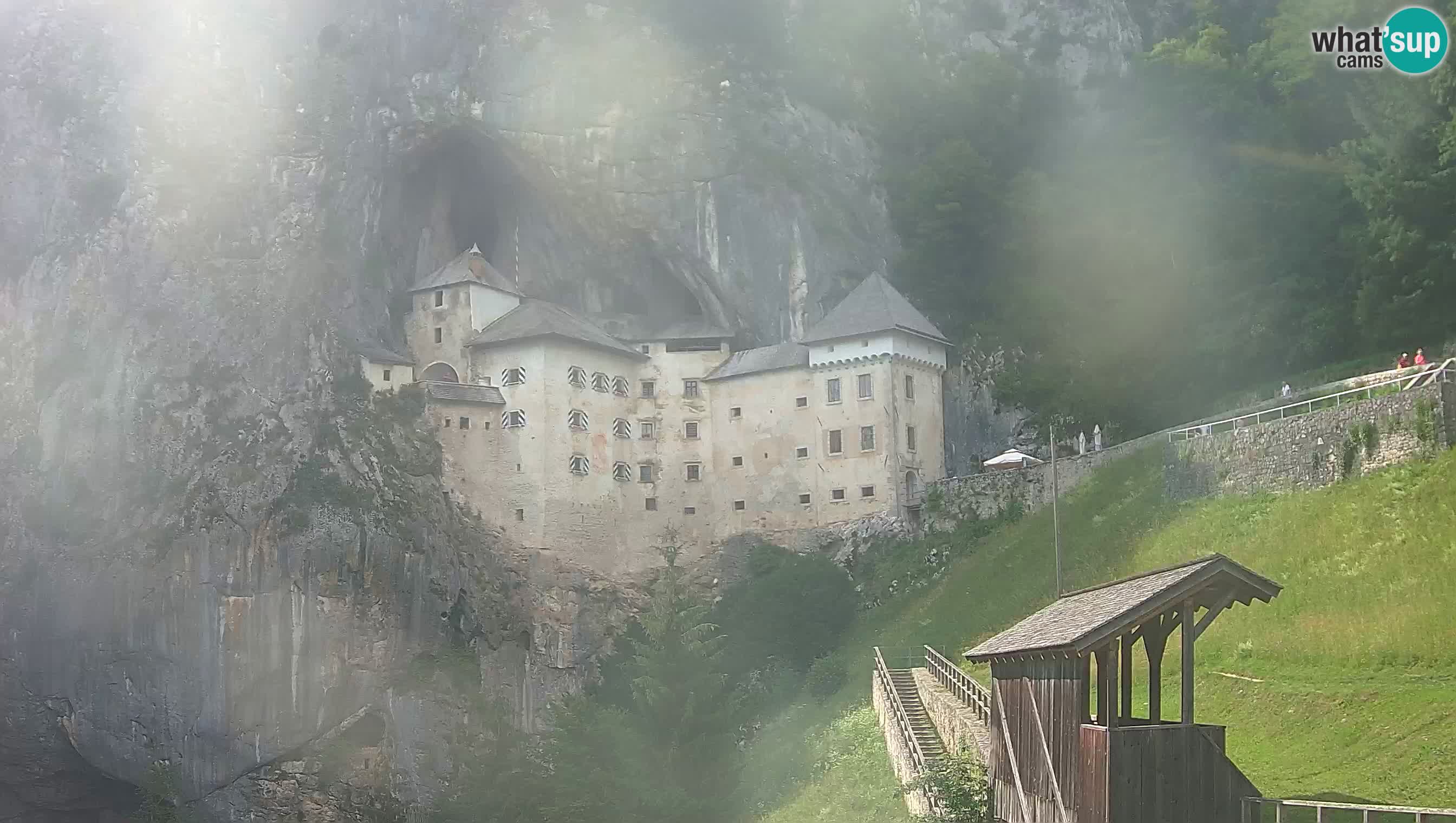 Live Webcam Grad Predjama – Château de Predjama – Postojna – Slovénie