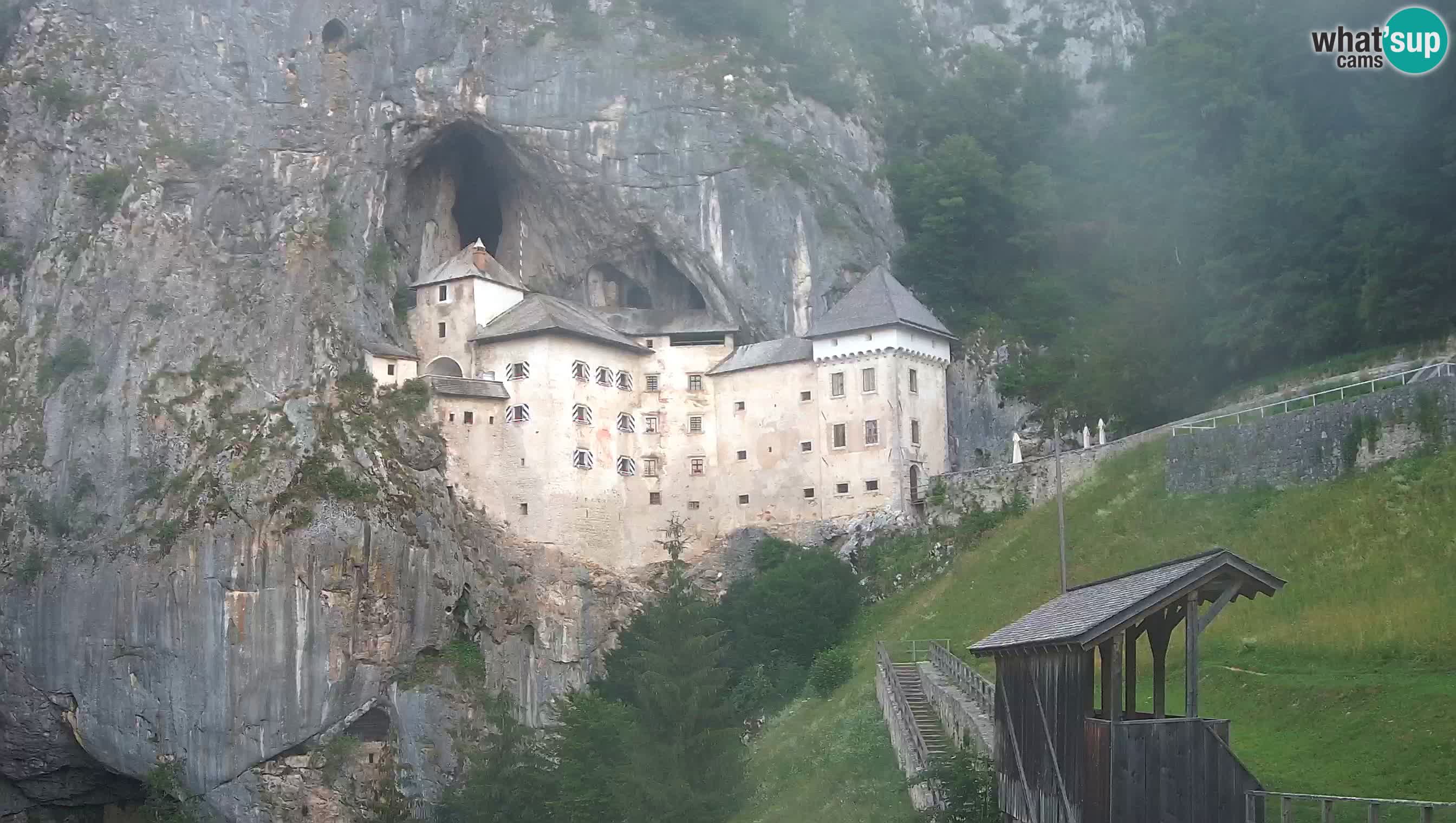 Web kamera Predjamski dvorac – Postojna – Slovenija