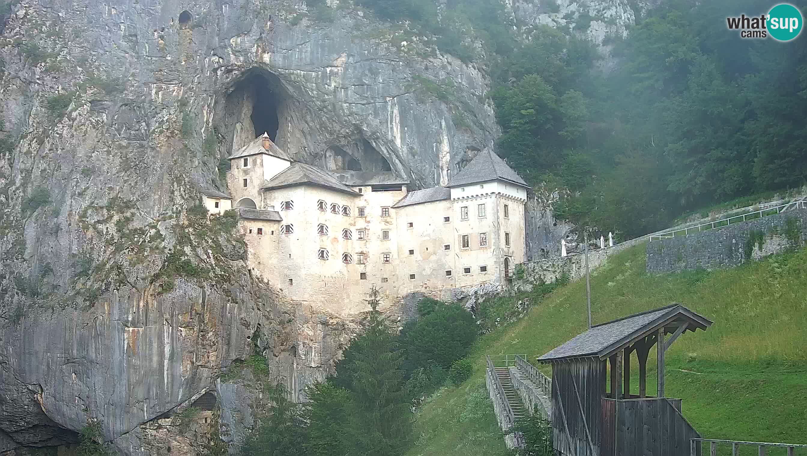 Live Webcam Höhlenburg Predjama – Postojna – Slowenien