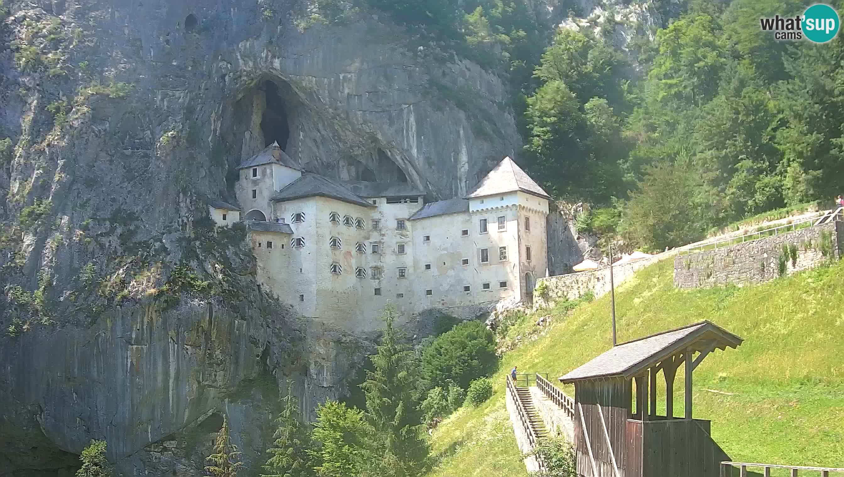 Live Webcam Grad Predjama – Château de Predjama – Postojna – Slovénie