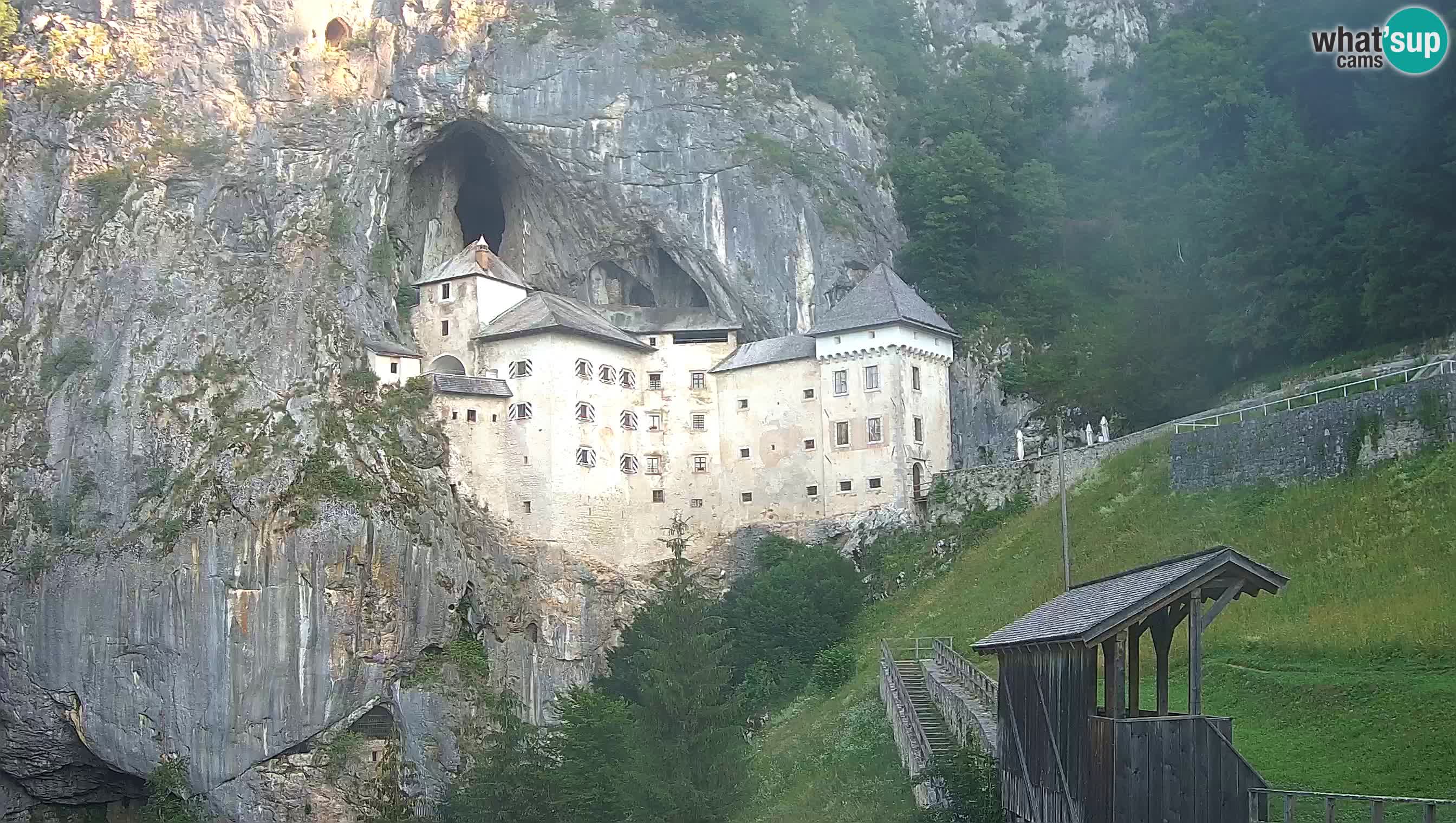 Web kamera Predjamski dvorac – Postojna – Slovenija