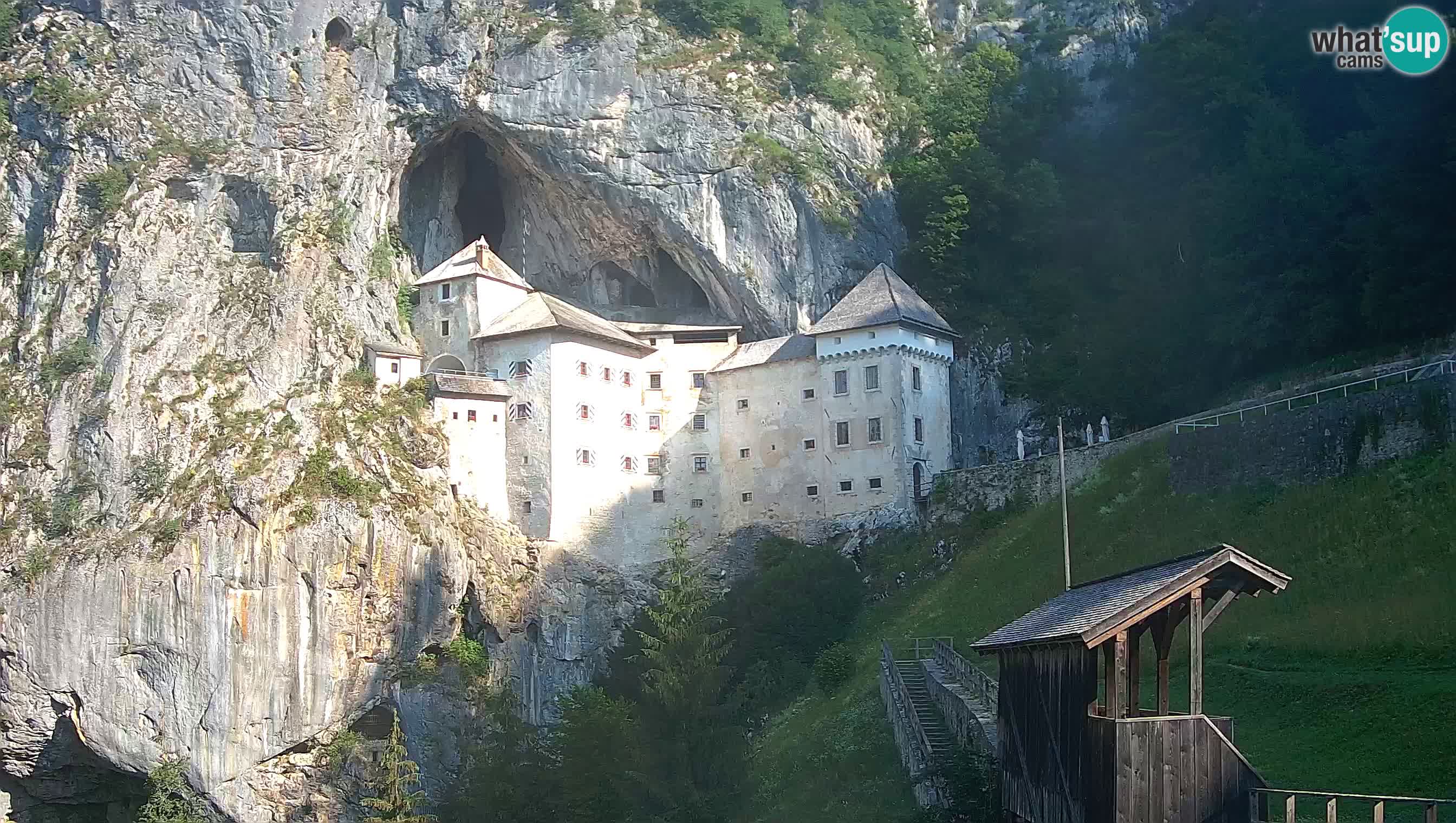 Live Webcam Höhlenburg Predjama – Postojna – Slowenien