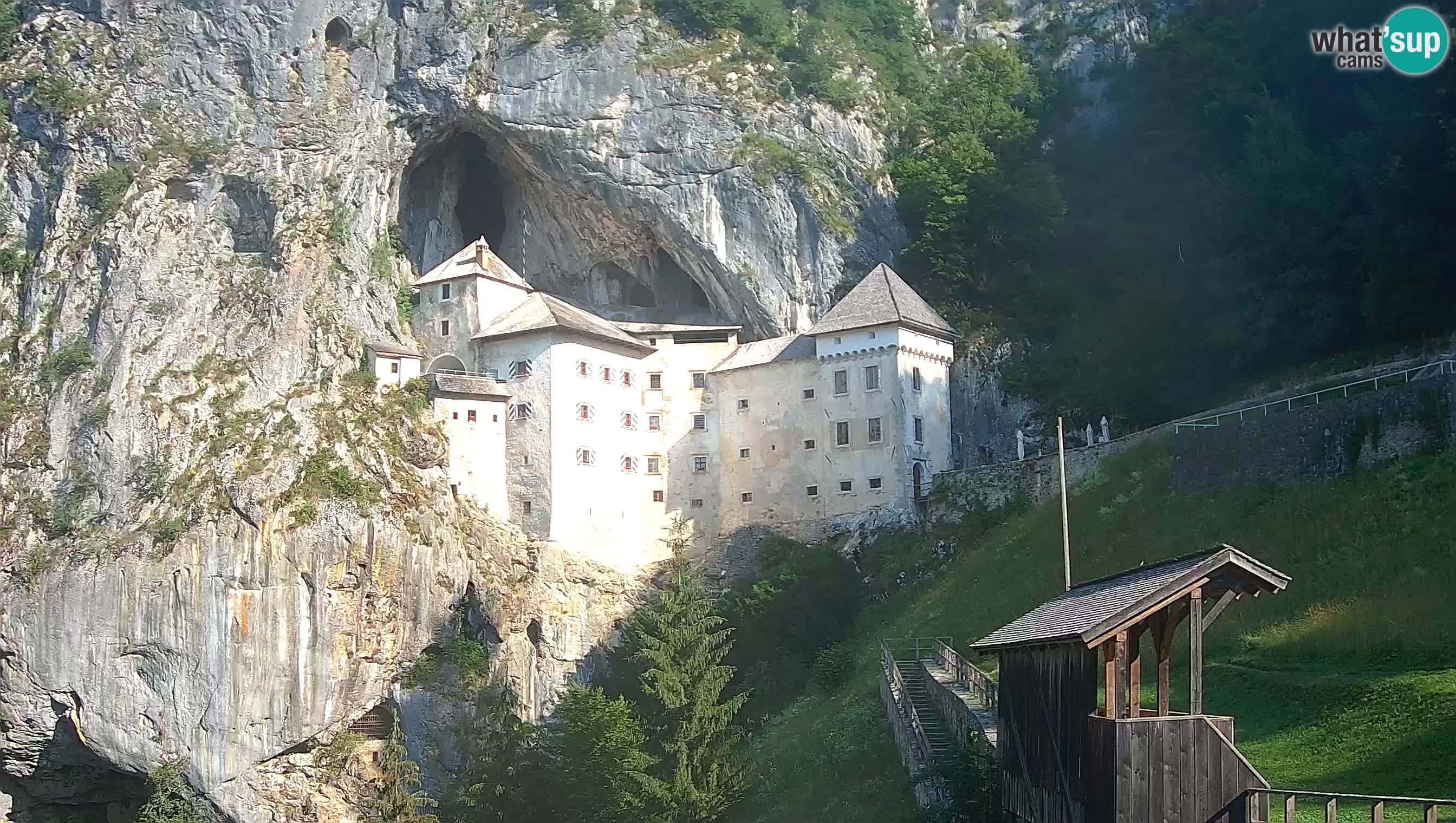 Live Webcam Höhlenburg Predjama – Postojna – Slowenien