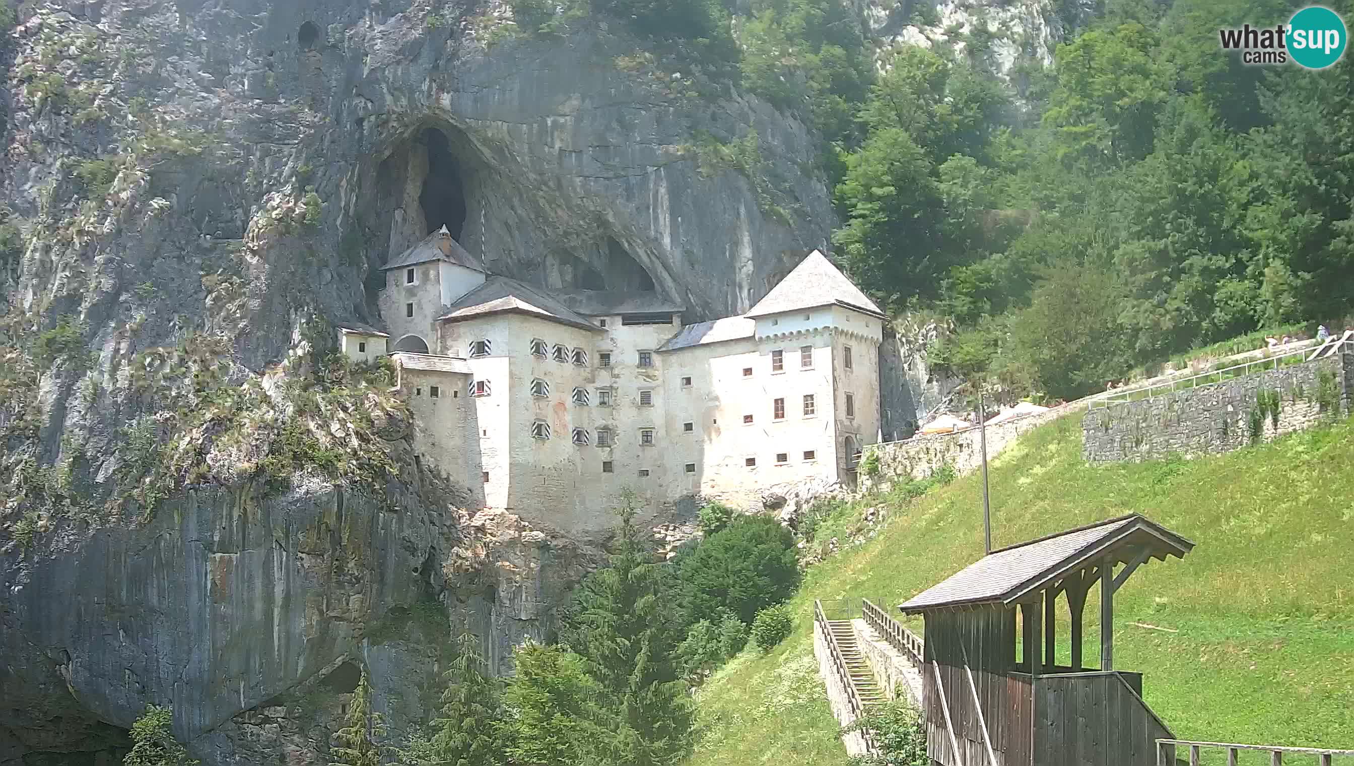 Web kamera Predjamski dvorac – Postojna – Slovenija