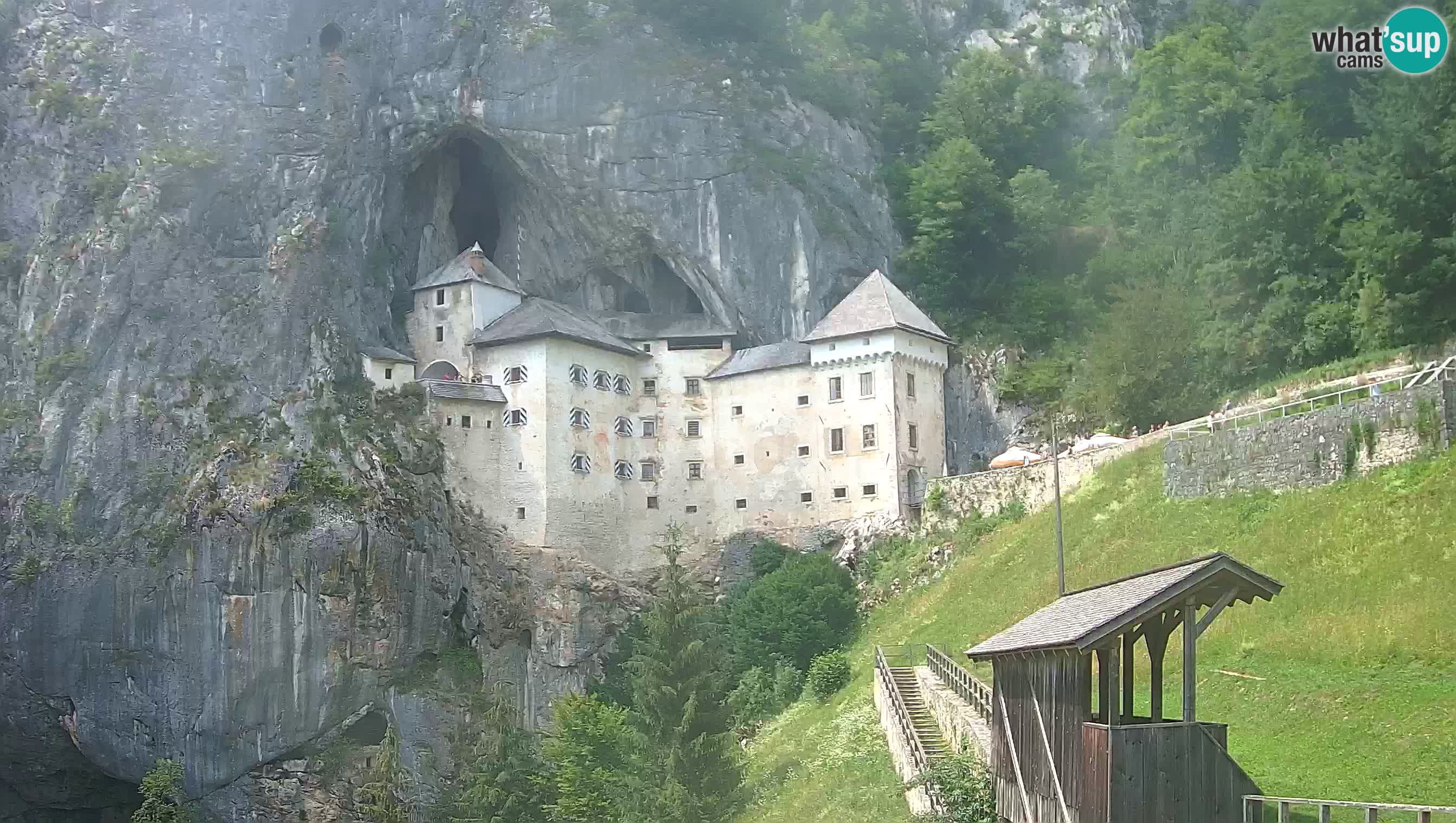 Live Webcam Höhlenburg Predjama – Postojna – Slowenien
