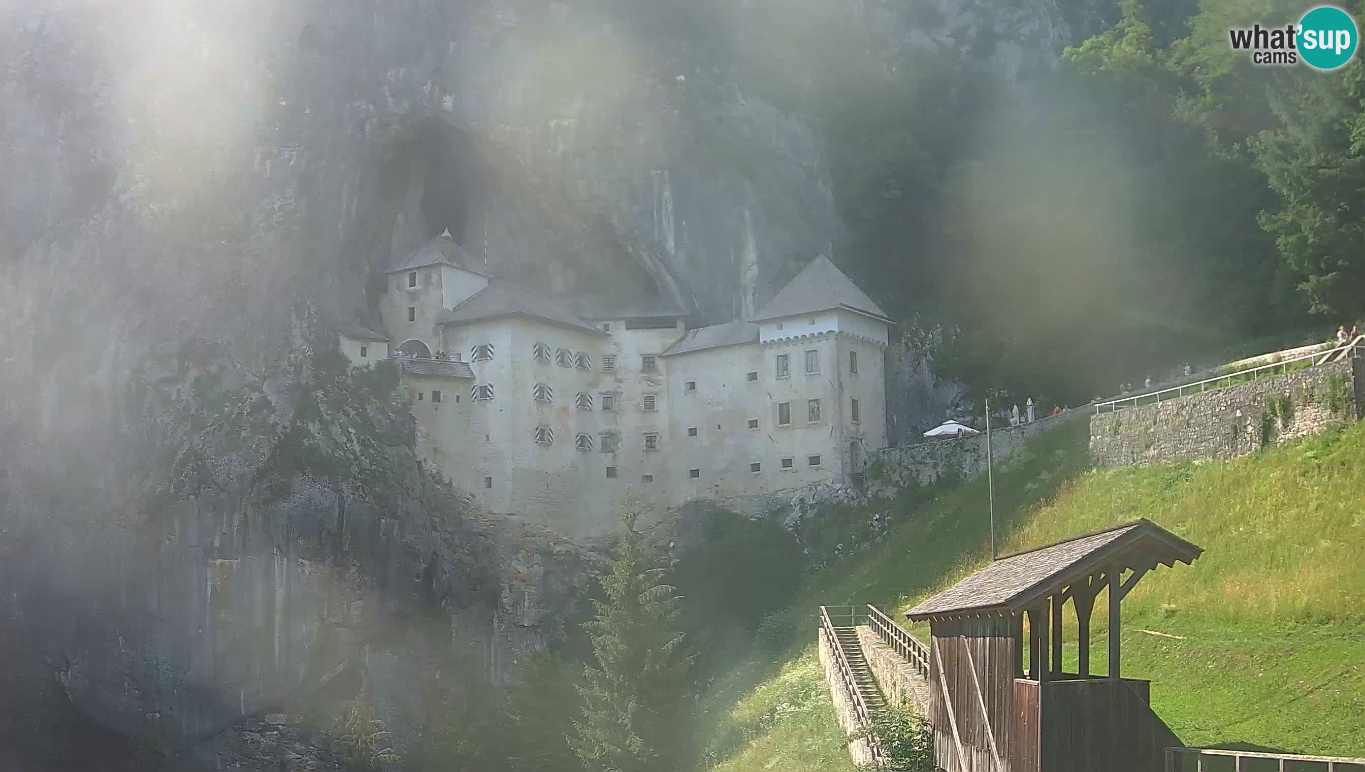 Live Webcam Höhlenburg Predjama – Postojna – Slowenien