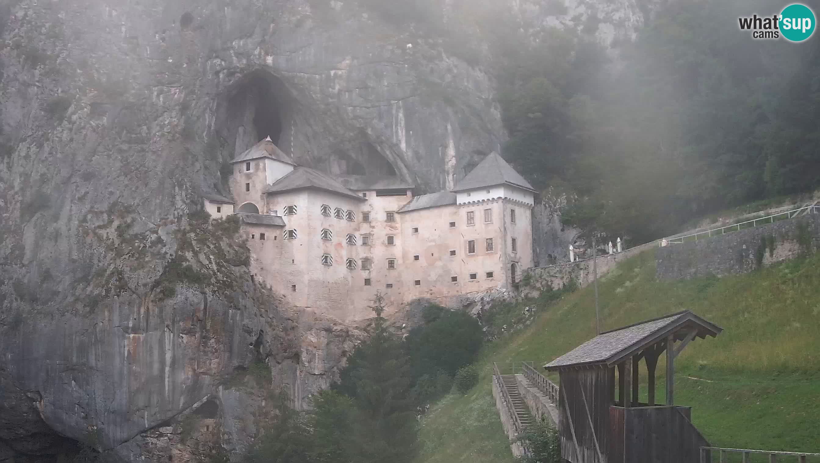 Live Webcam Grad Predjama – Château de Predjama – Postojna – Slovénie