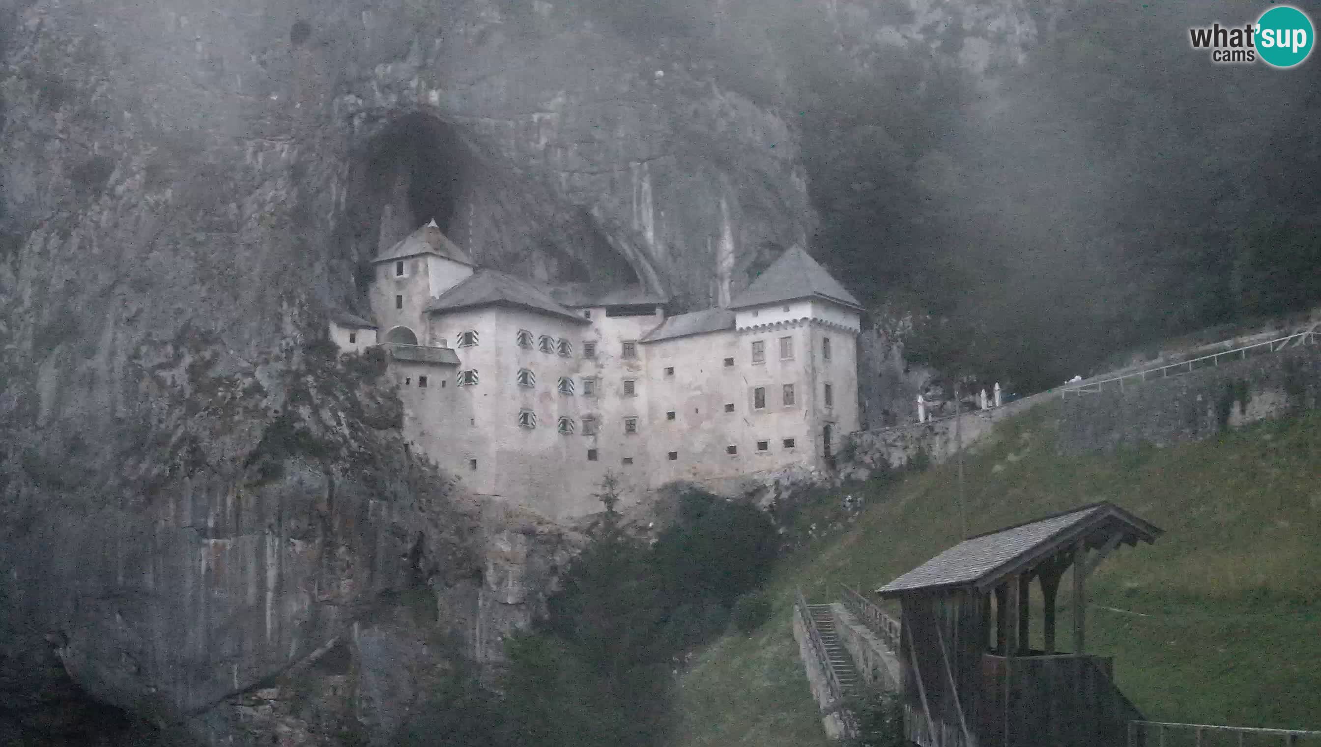 Live Webcam Höhlenburg Predjama – Postojna – Slowenien
