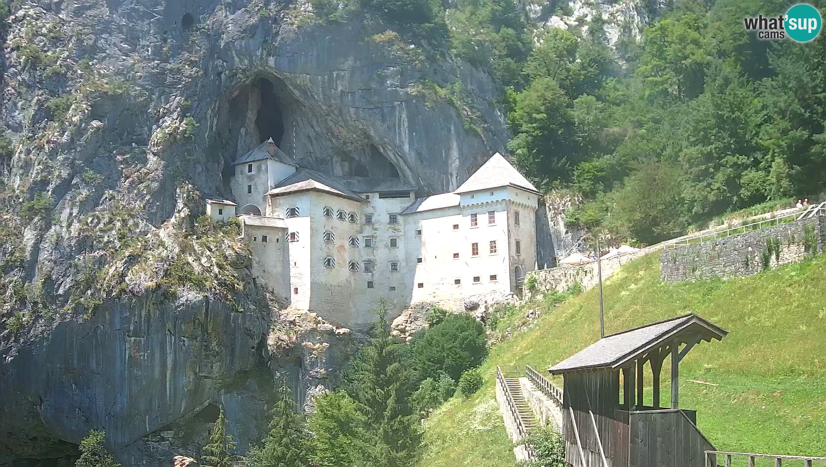 Live Webcam Grad Predjama – Château de Predjama – Postojna – Slovénie