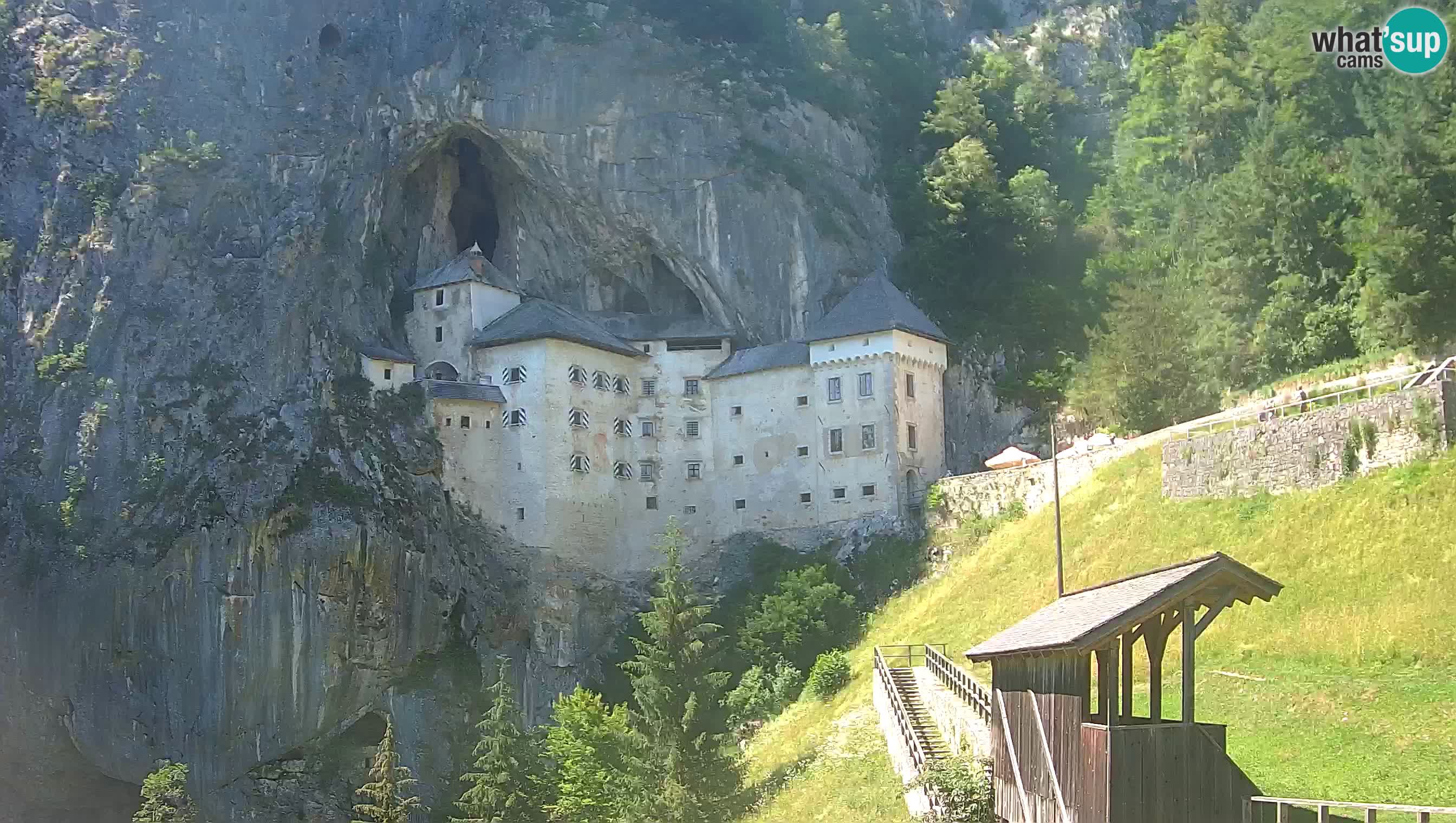 Live Webcam Höhlenburg Predjama – Postojna – Slowenien