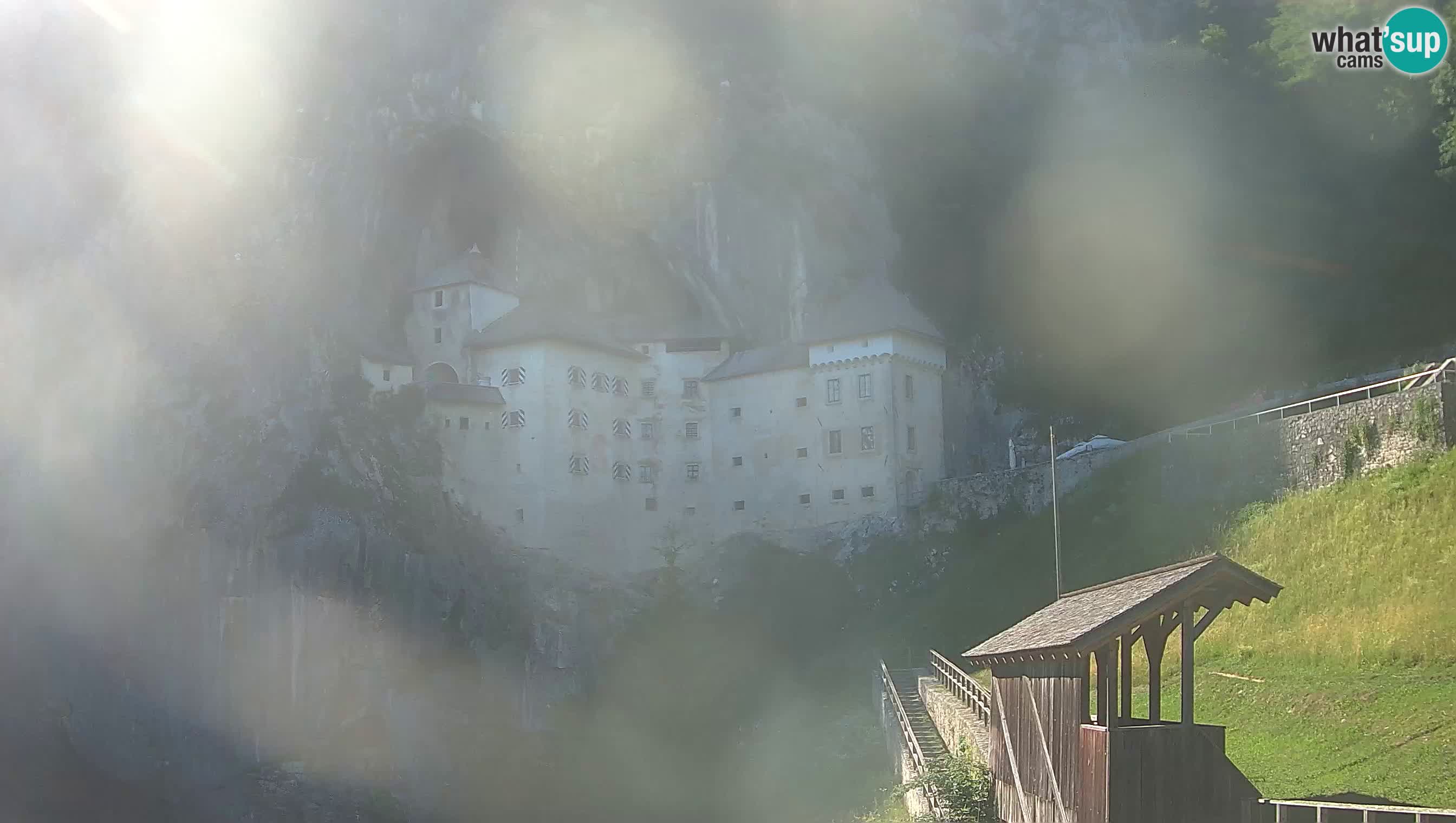Live Webcam Grad Predjama – Château de Predjama – Postojna – Slovénie