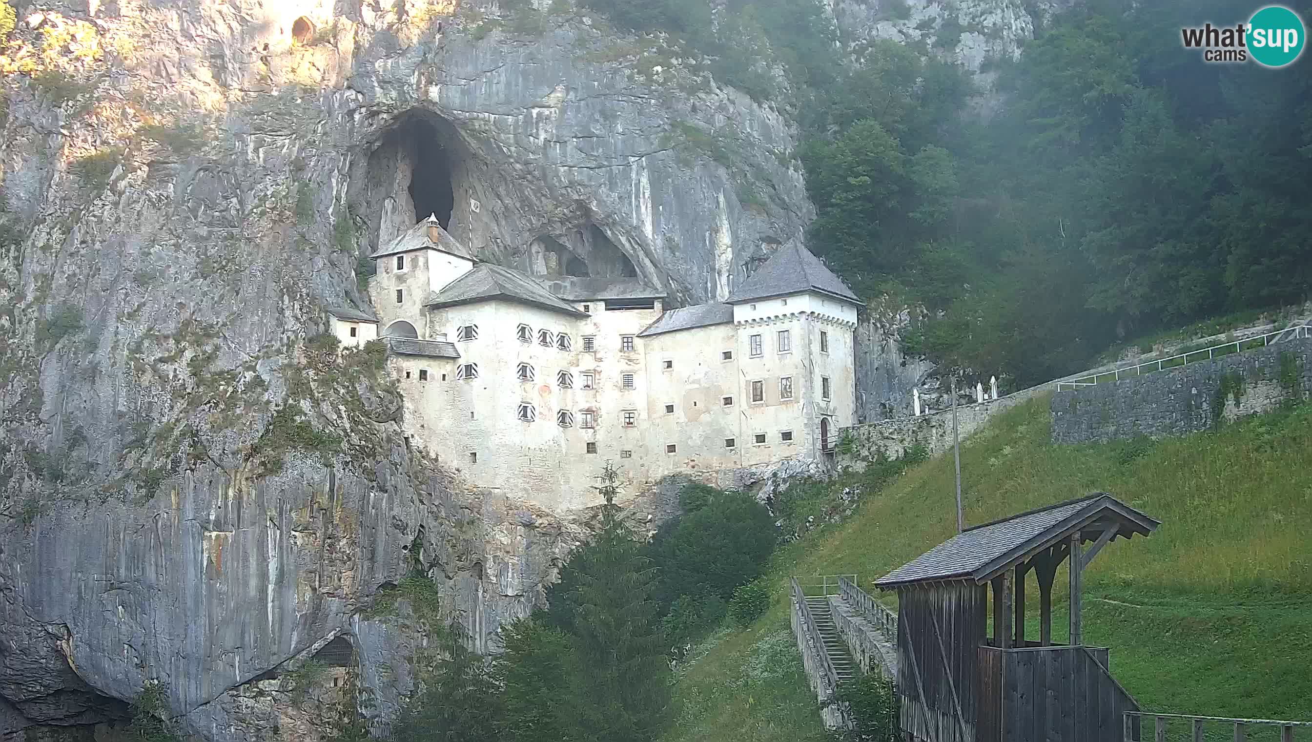Live Webcam Predjamski grad – Predjama Castle – Postojna – Slovenia