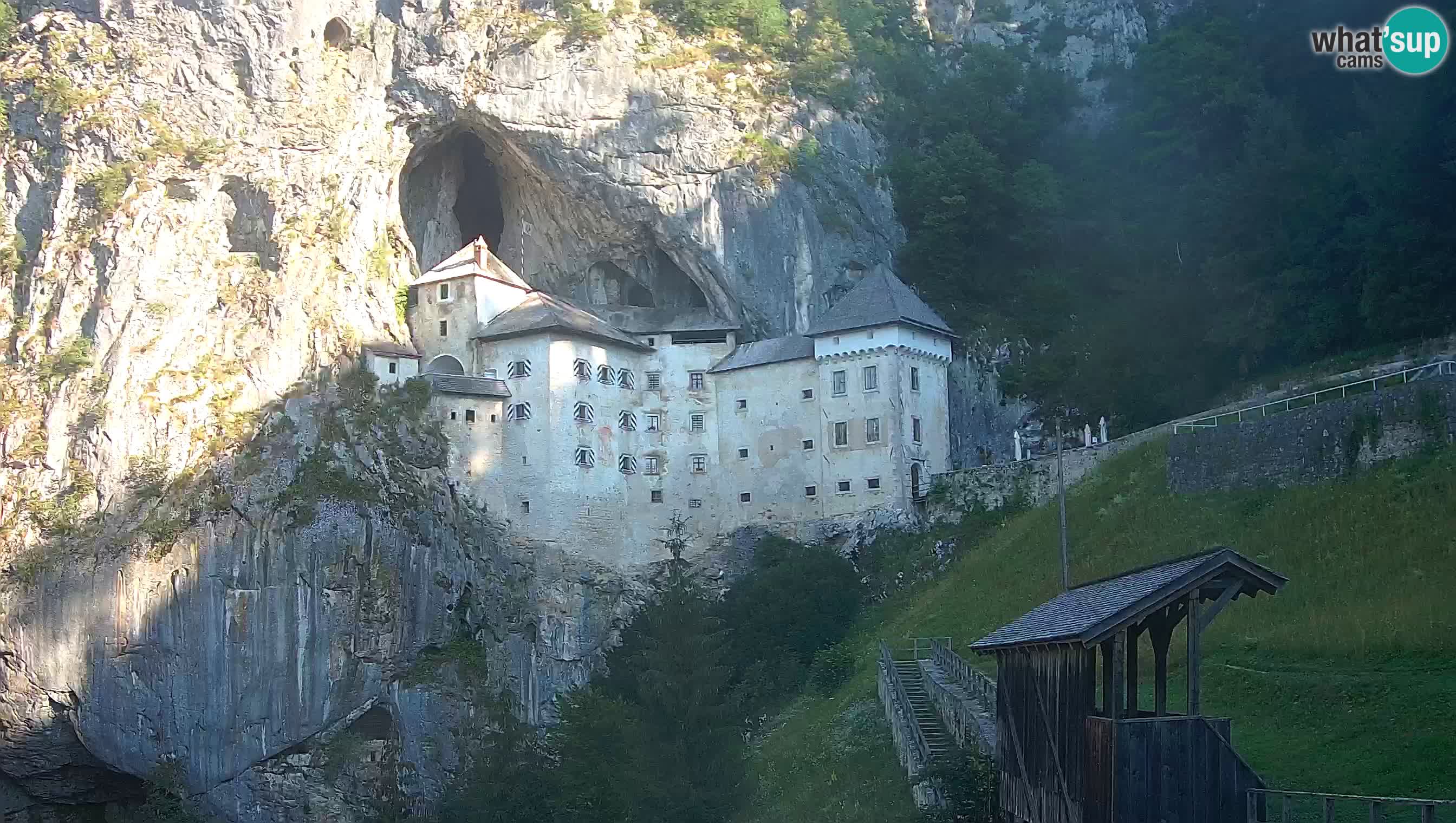 Live Webcam Predjamski grad – Predjama Castle – Postojna – Slovenia