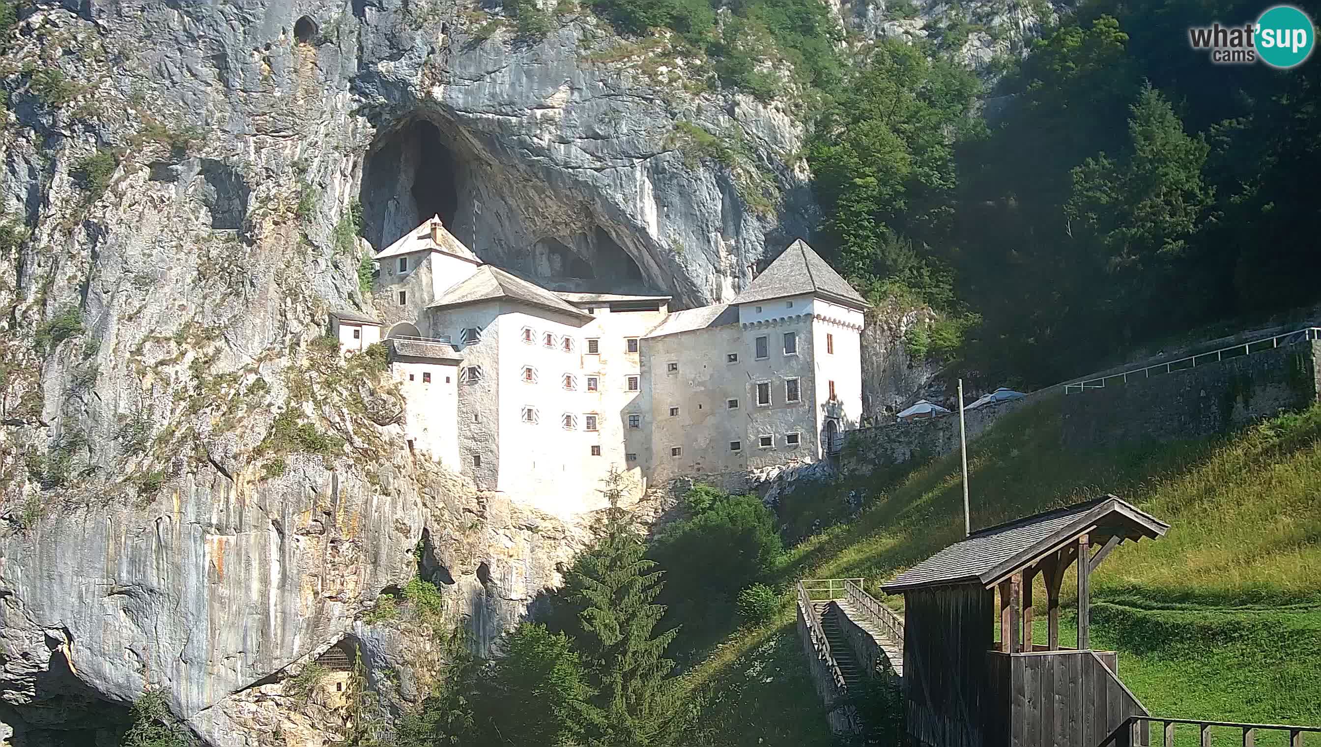 Live Webcam Höhlenburg Predjama – Postojna – Slowenien