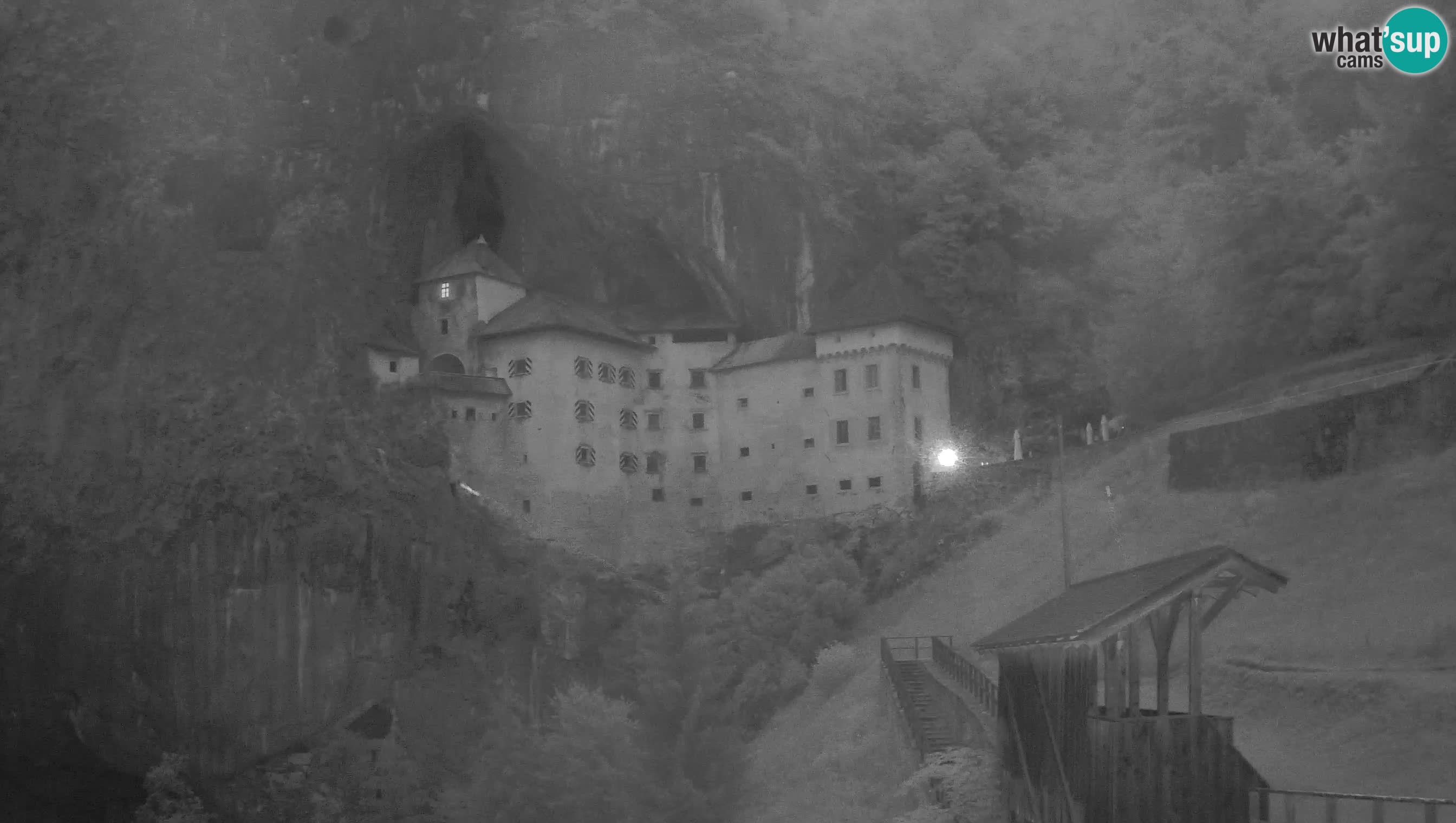 Live Webcam Höhlenburg Predjama – Postojna – Slowenien