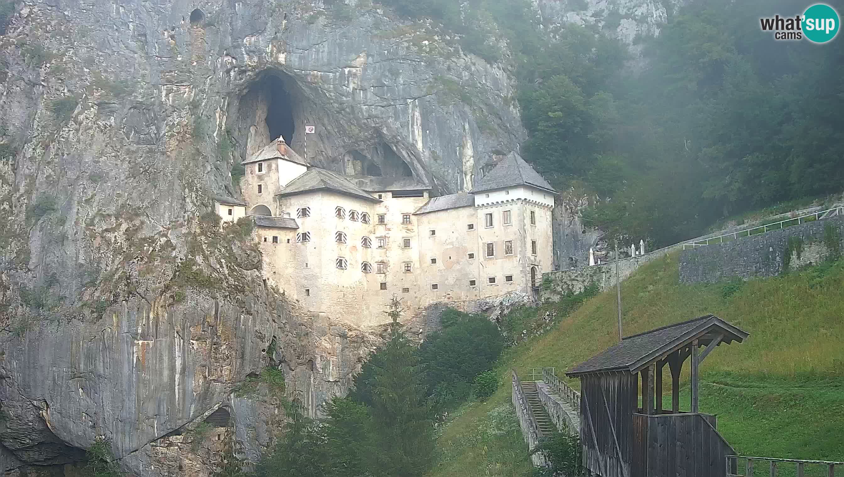 Web kamera Predjamski dvorac – Postojna – Slovenija