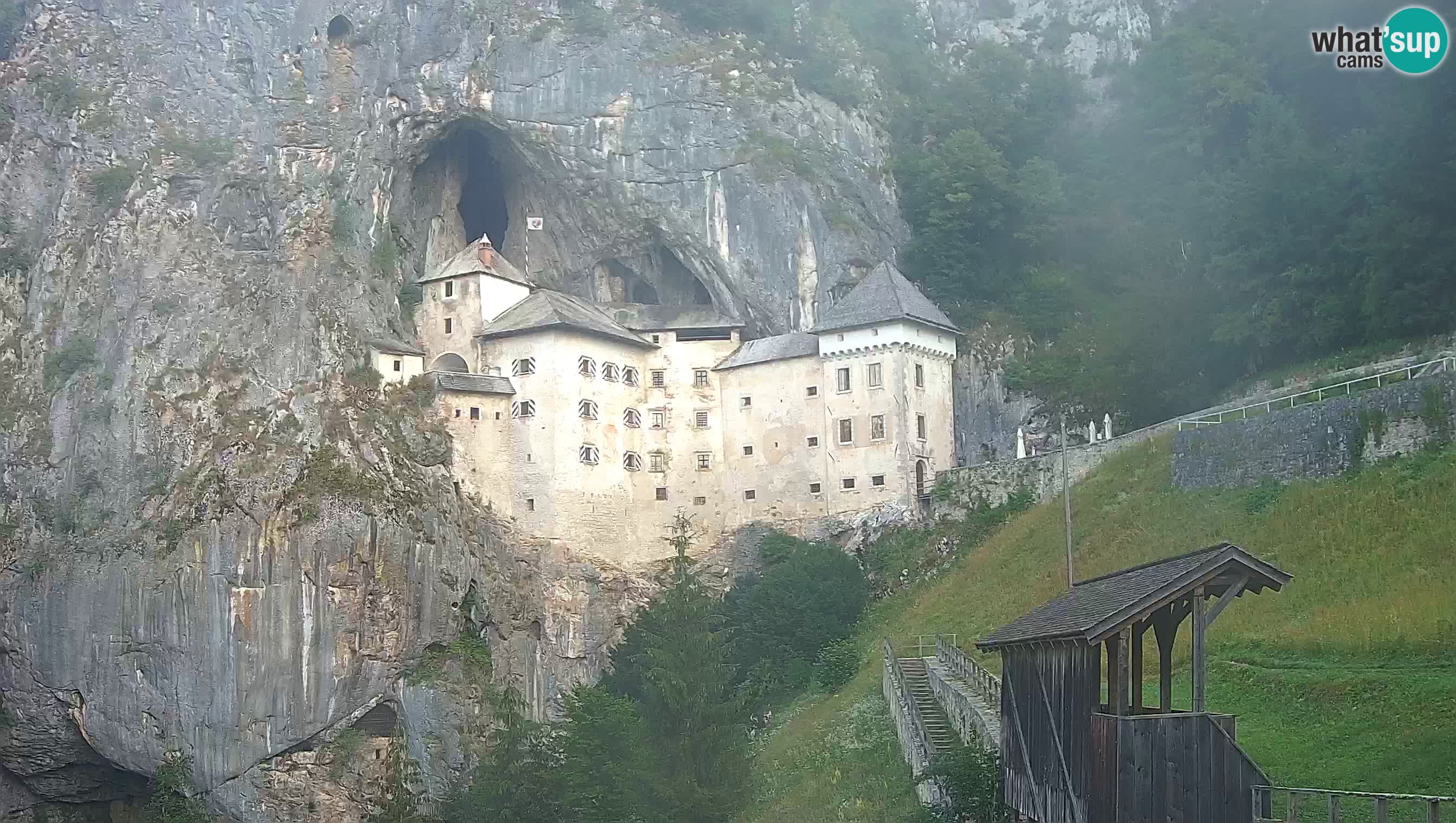Live Webcam Höhlenburg Predjama – Postojna – Slowenien
