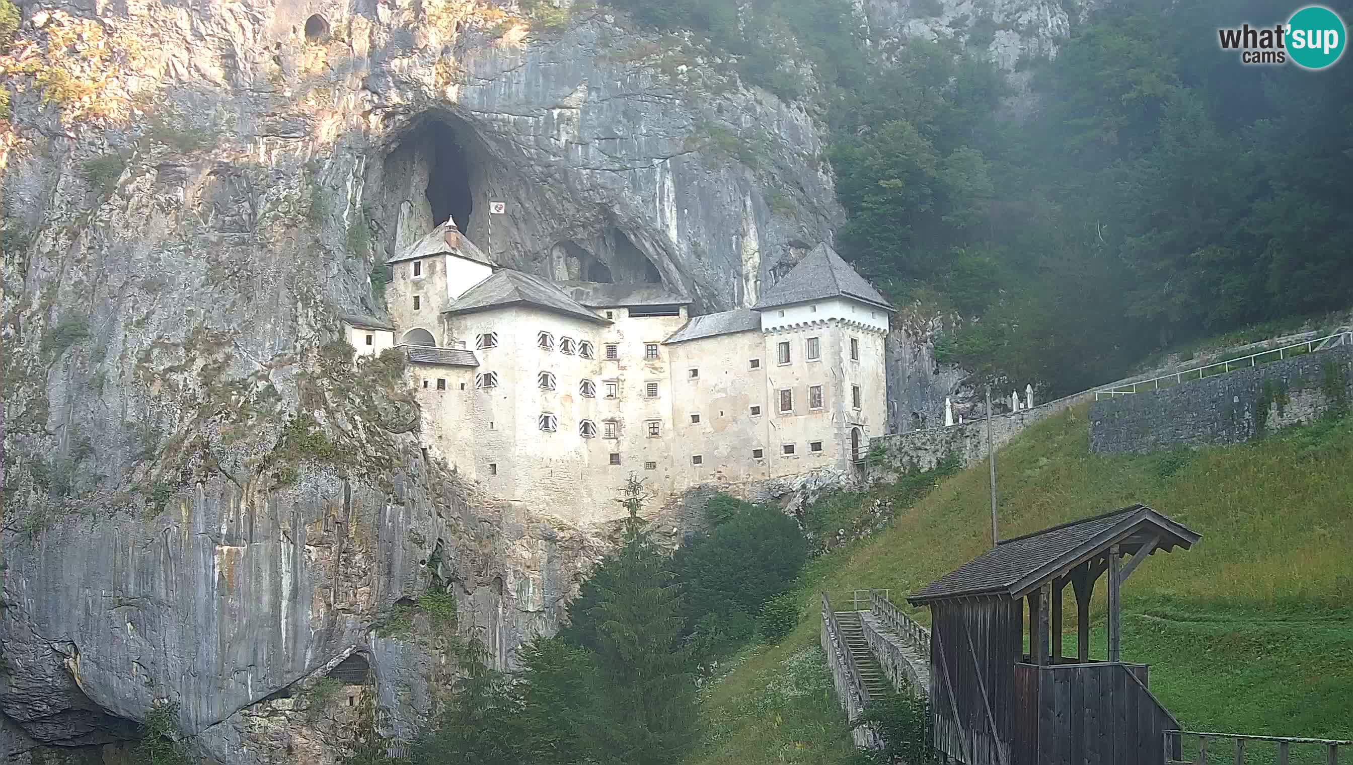 Web kamera Predjamski dvorac – Postojna – Slovenija