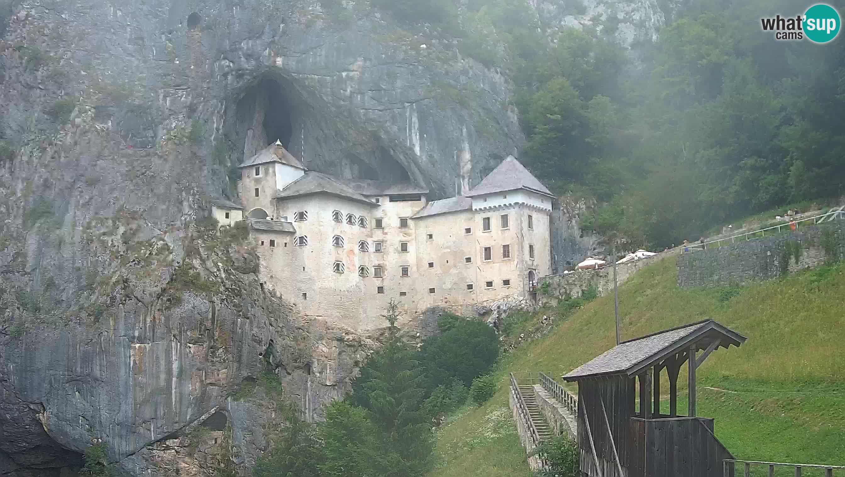 Web kamera Predjamski dvorac – Postojna – Slovenija