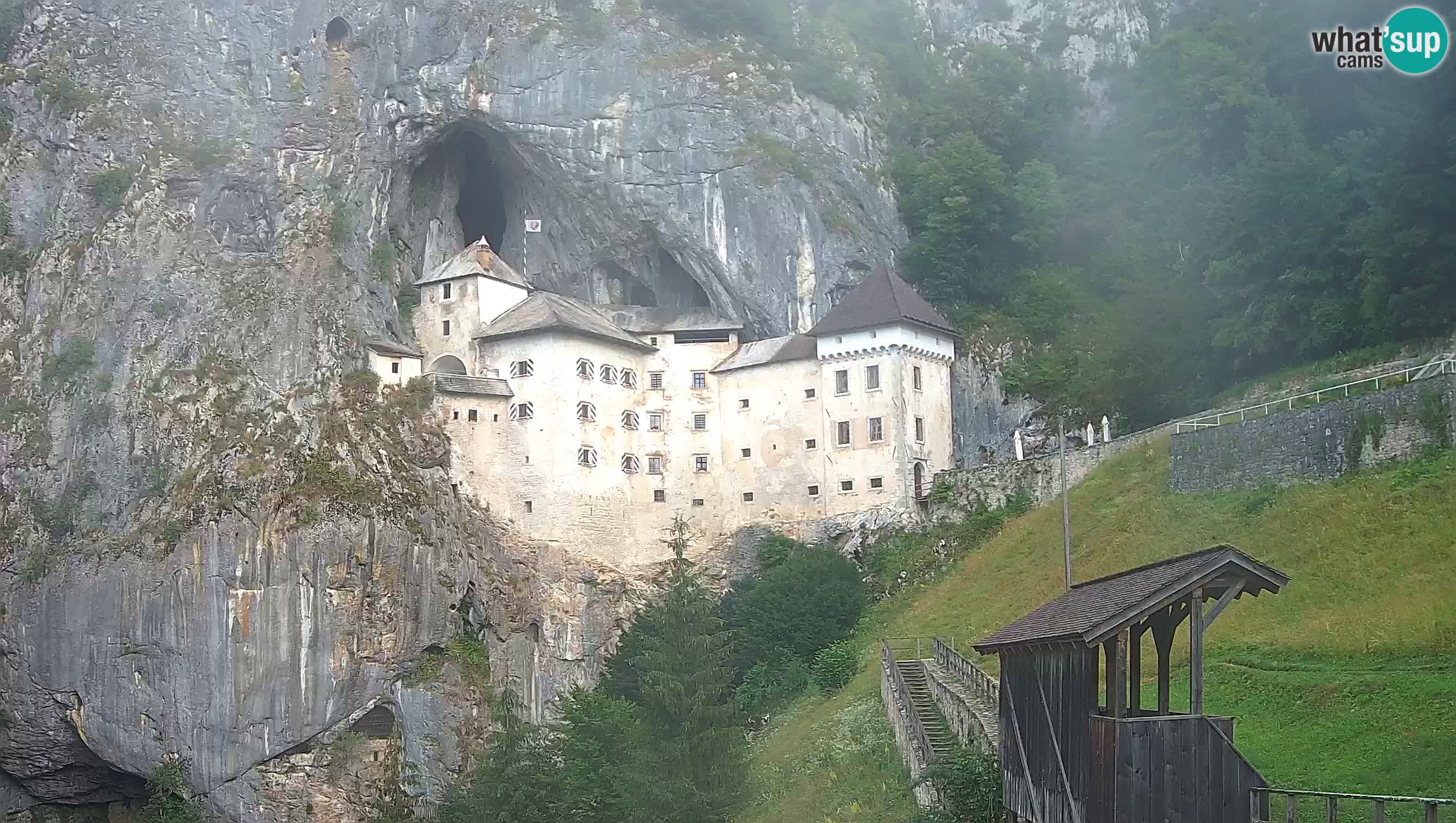 Live Webcam Höhlenburg Predjama – Postojna – Slowenien
