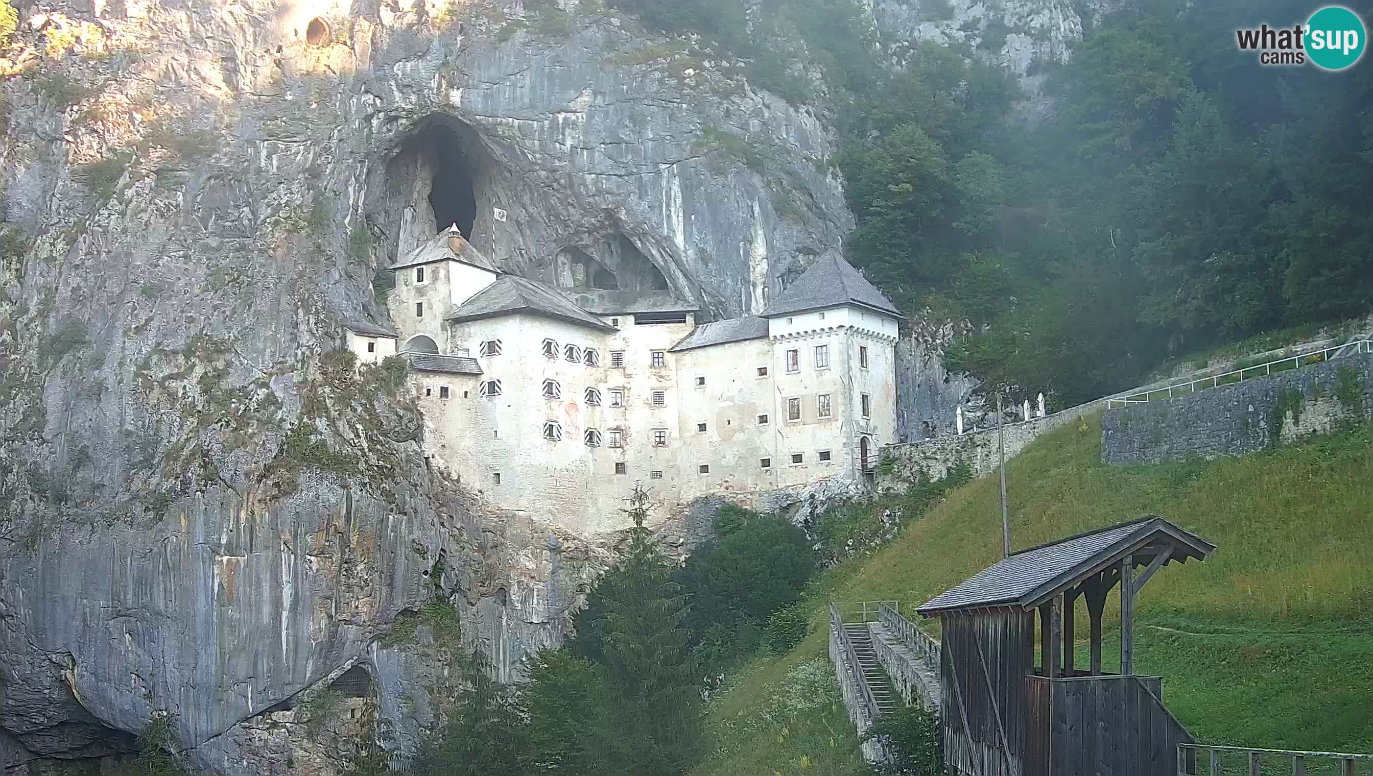 Live Webcam Höhlenburg Predjama – Postojna – Slowenien