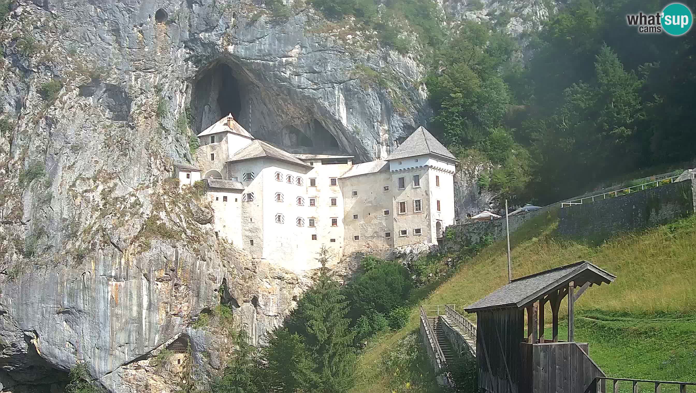 Live Webcam Grad Predjama – Château de Predjama – Postojna – Slovénie