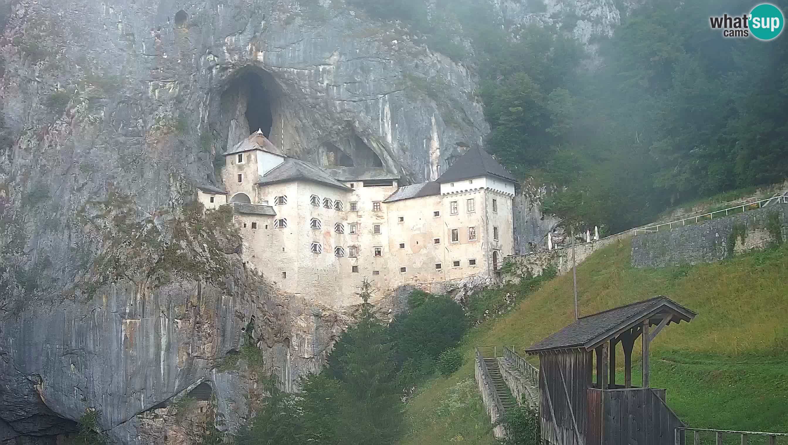 Web kamera Predjamski dvorac – Postojna – Slovenija