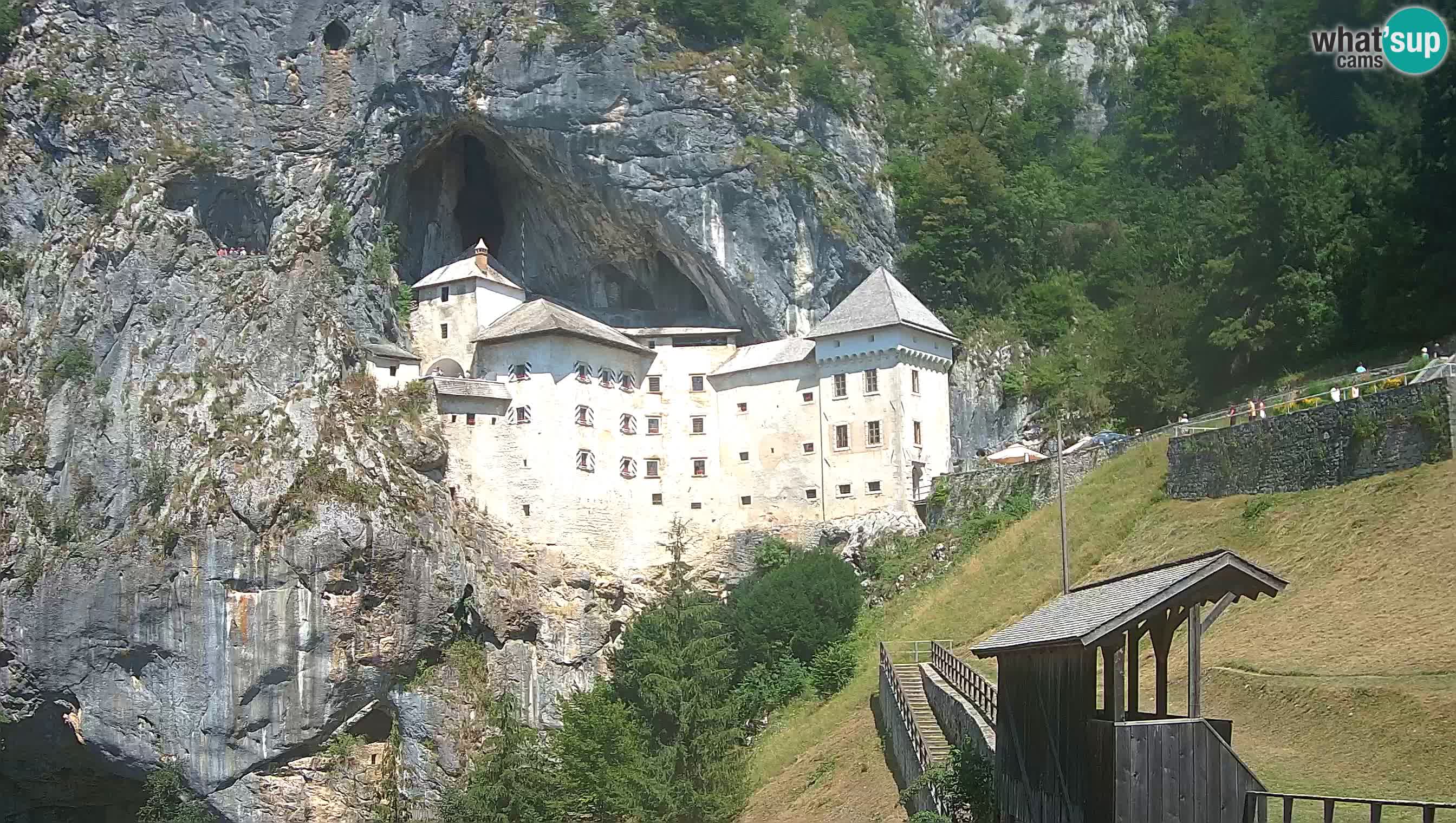Live Webcam Grad Predjama – Château de Predjama – Postojna – Slovénie