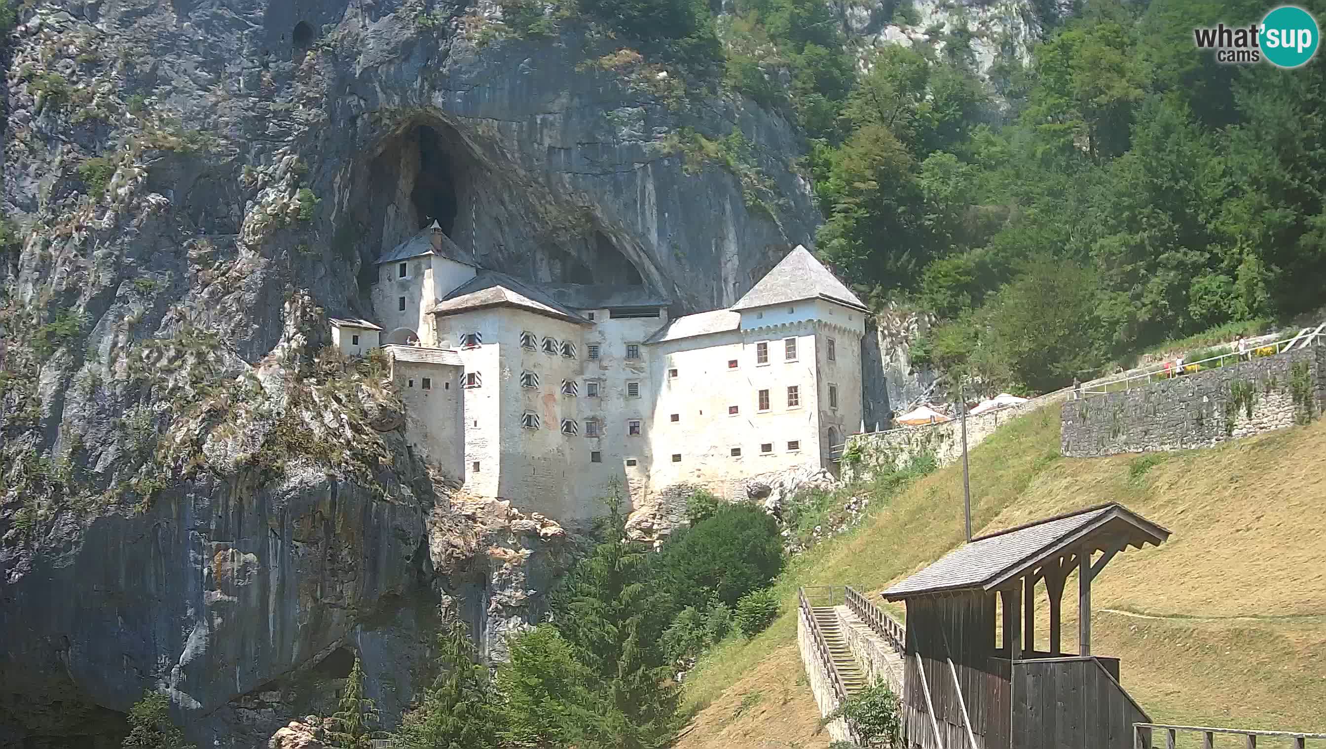 Live Webcam Grad Predjama – Château de Predjama – Postojna – Slovénie