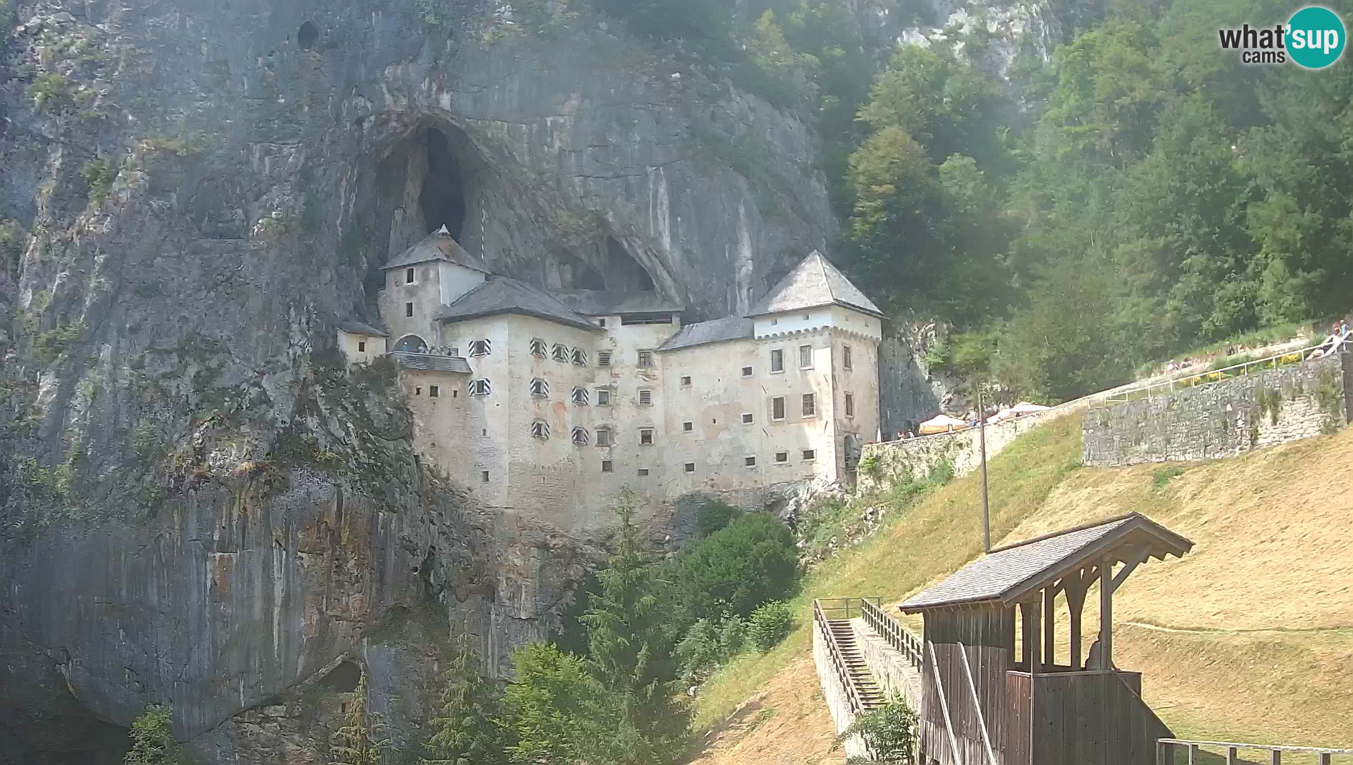 Live Webcam Grad Predjama – Château de Predjama – Postojna – Slovénie