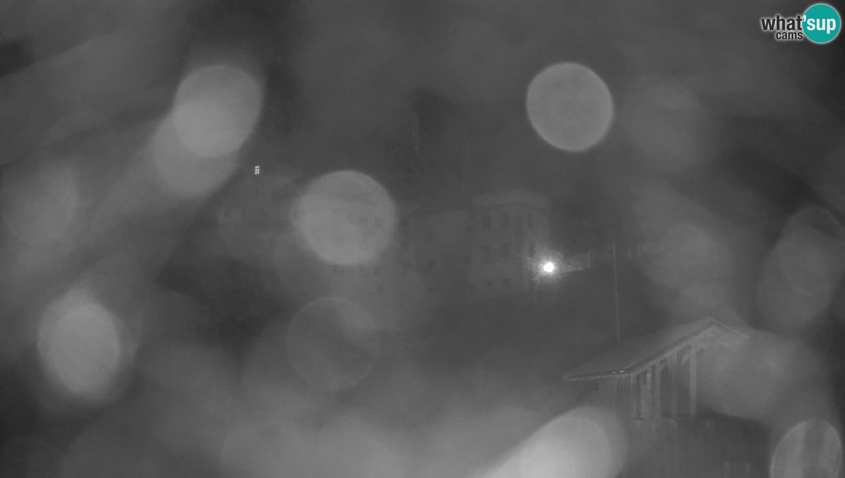 Live Webcam Grad Predjama – Château de Predjama – Postojna – Slovénie