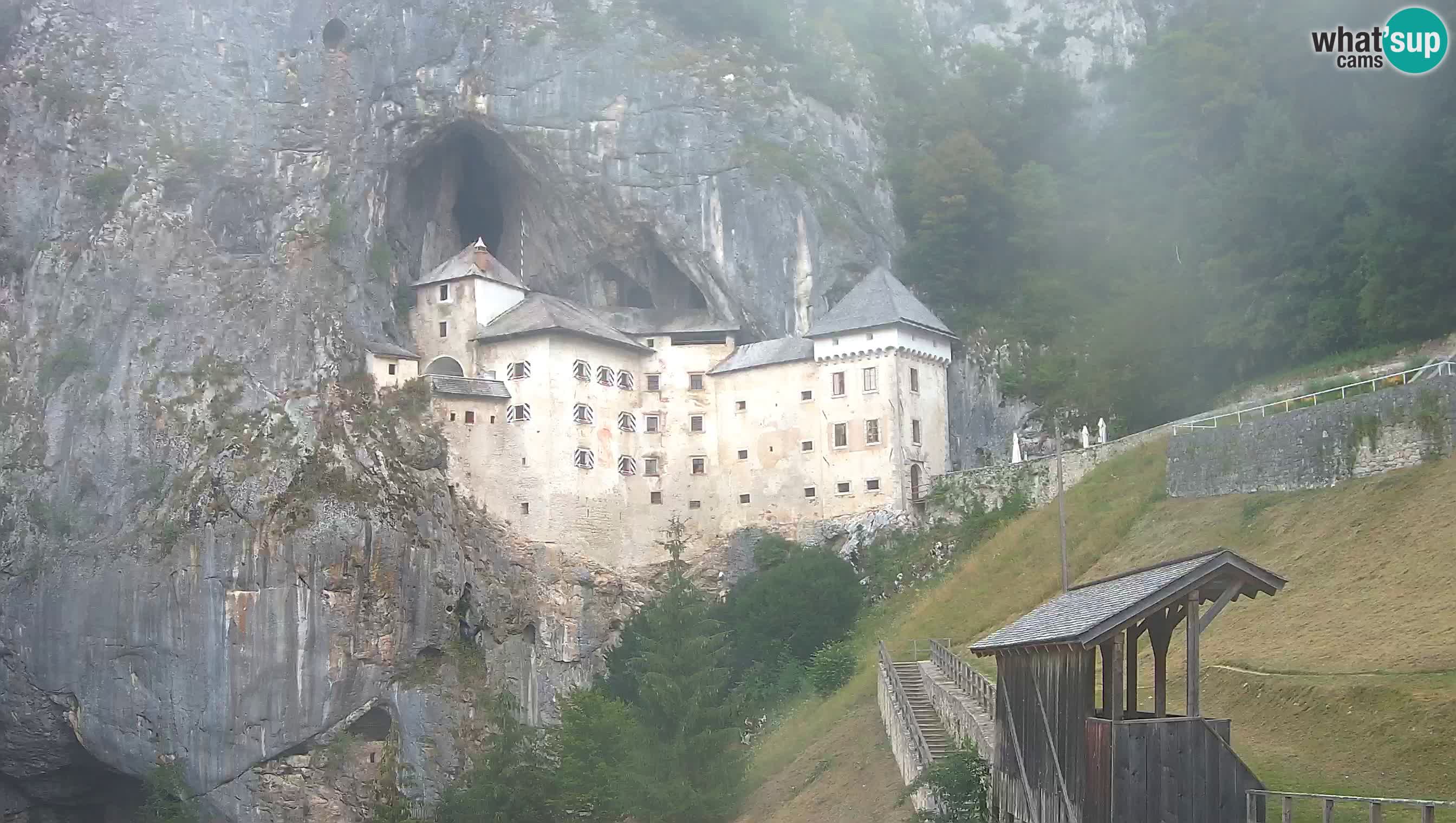 Live Webcam Grad Predjama – Château de Predjama – Postojna – Slovénie