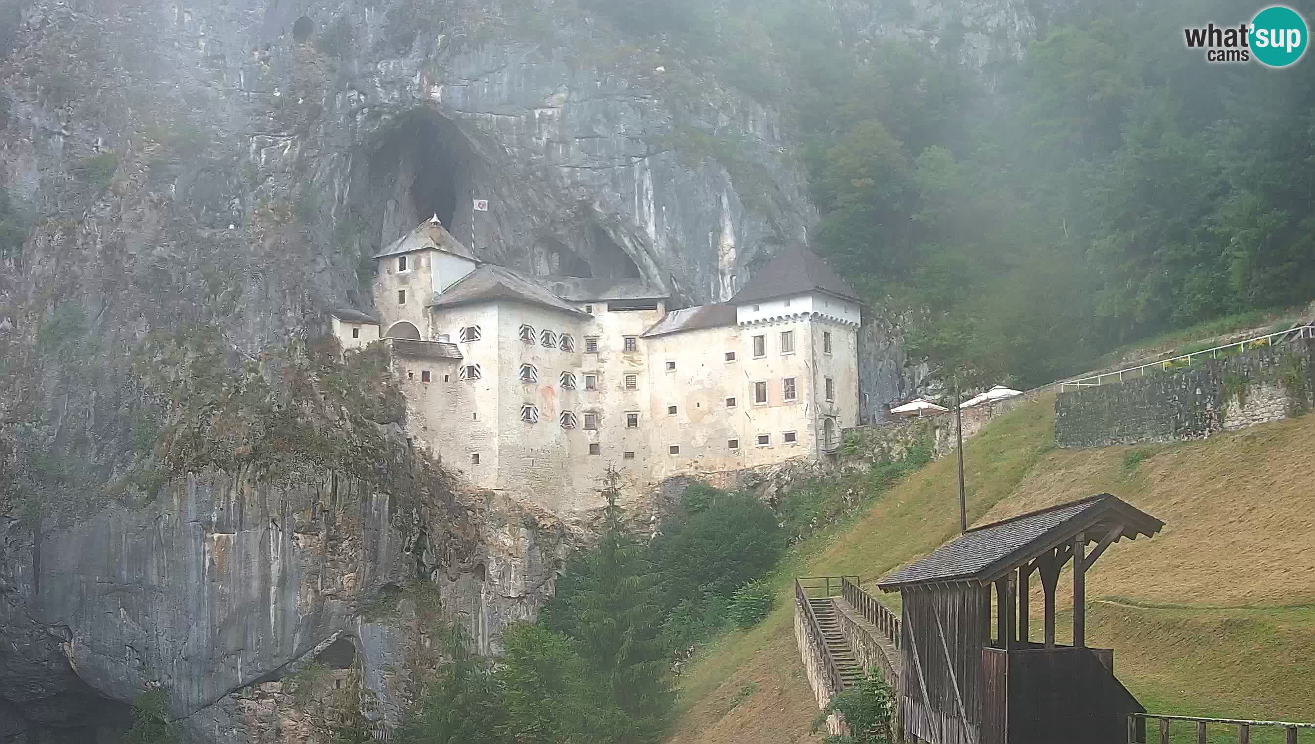 Web kamera Predjamski dvorac – Postojna – Slovenija