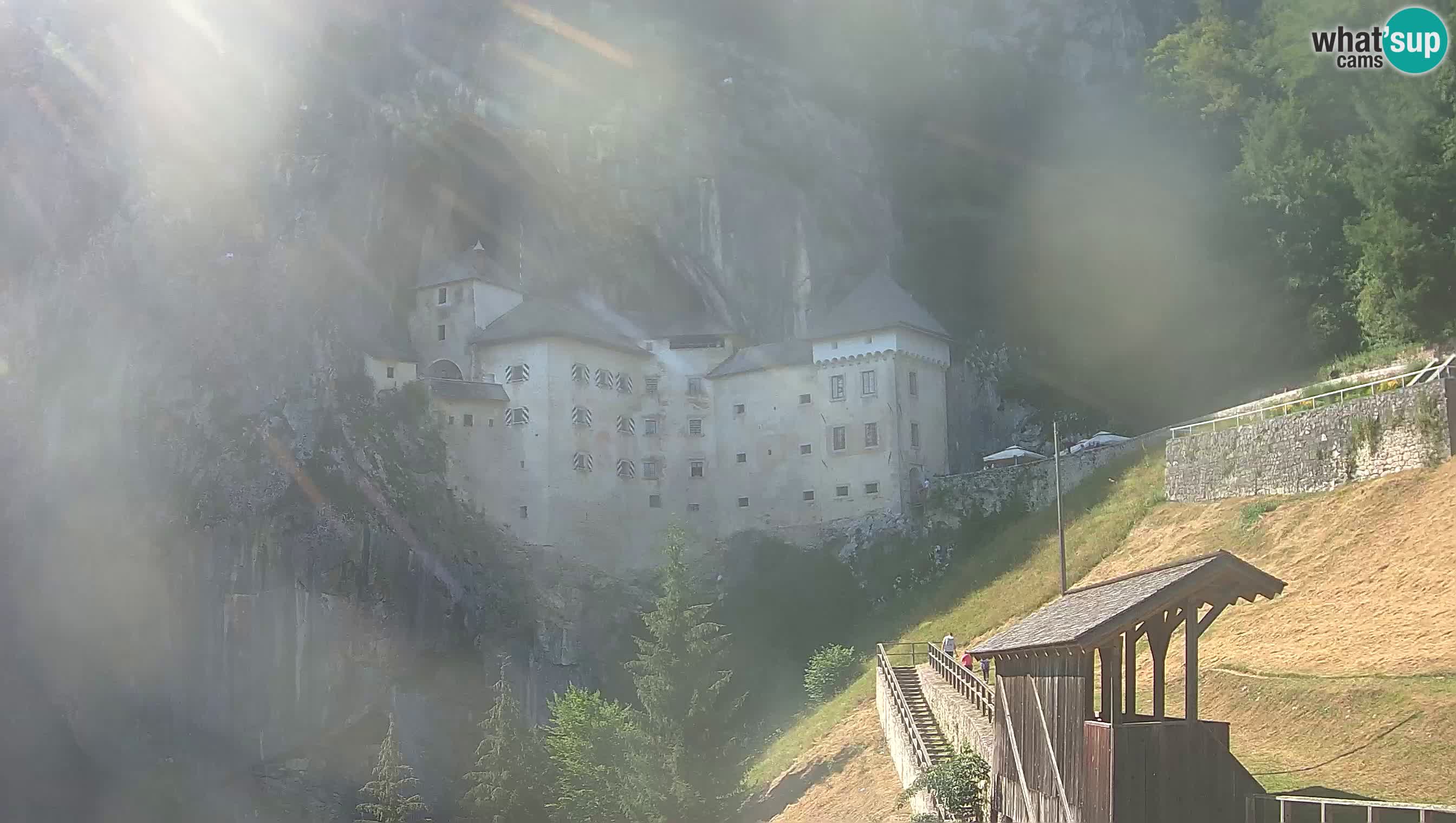 Web kamera Predjamski dvorac – Postojna – Slovenija
