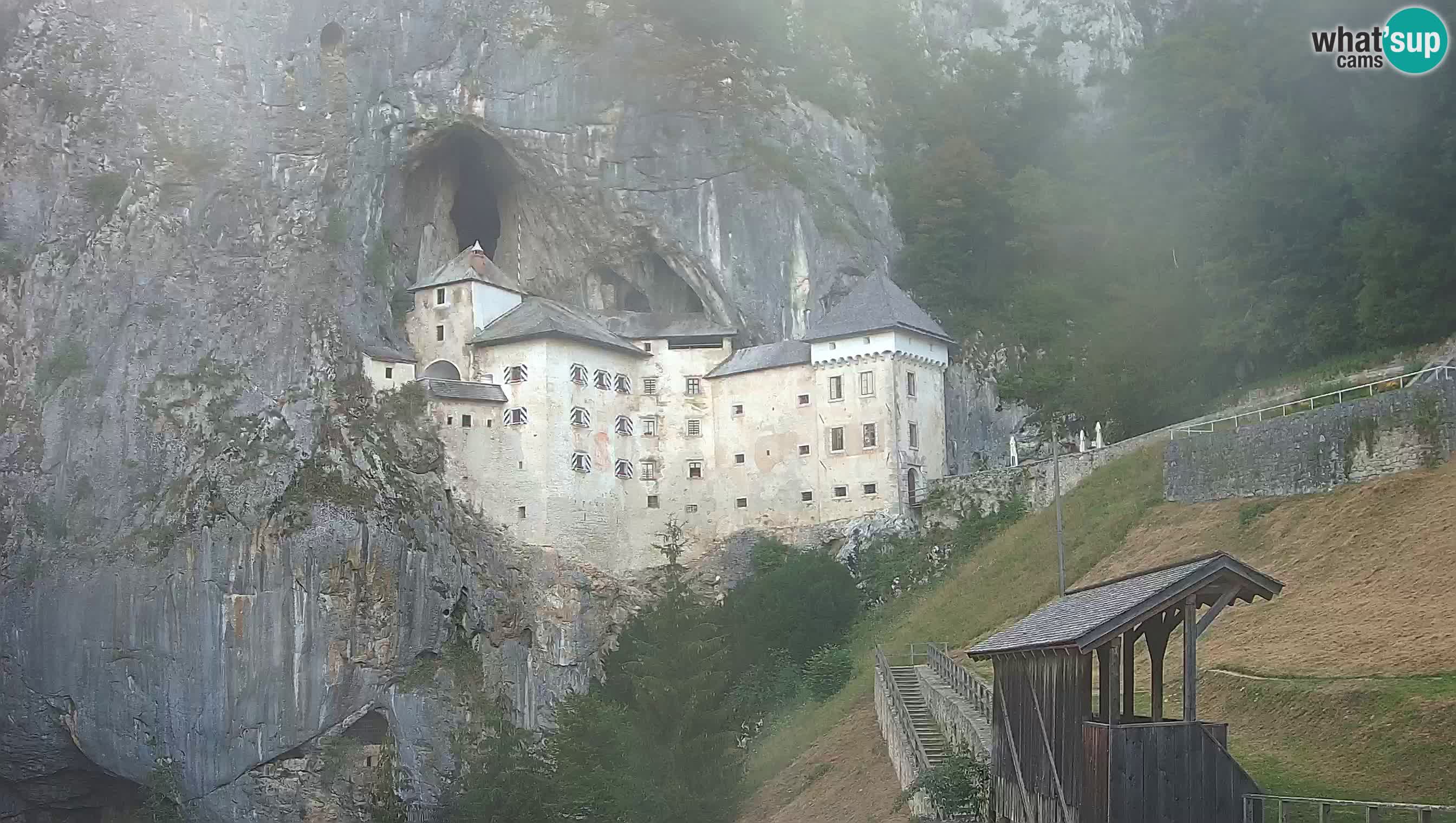 Live Webcam Grad Predjama – Château de Predjama – Postojna – Slovénie