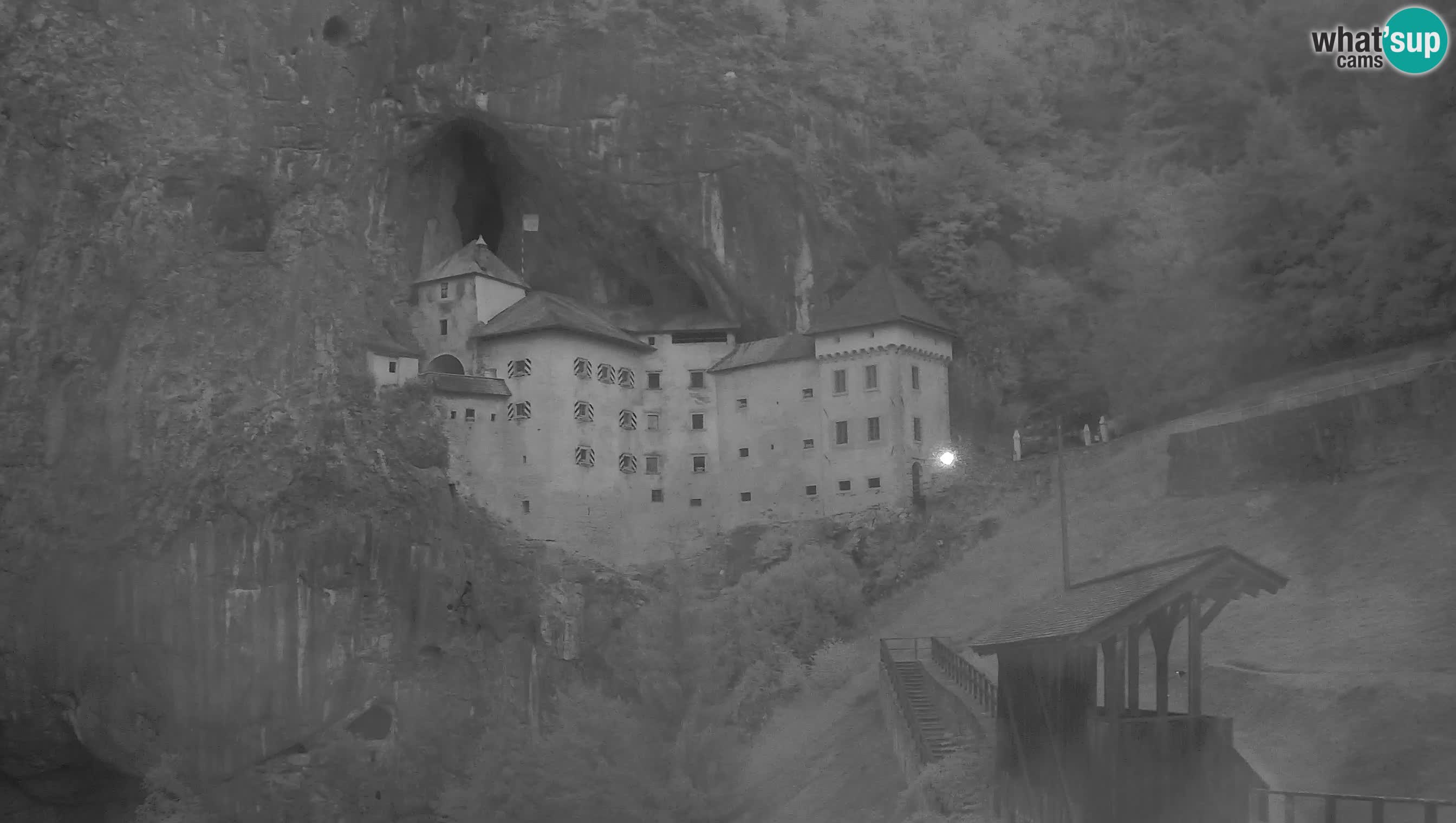 Live Webcam Höhlenburg Predjama – Postojna – Slowenien