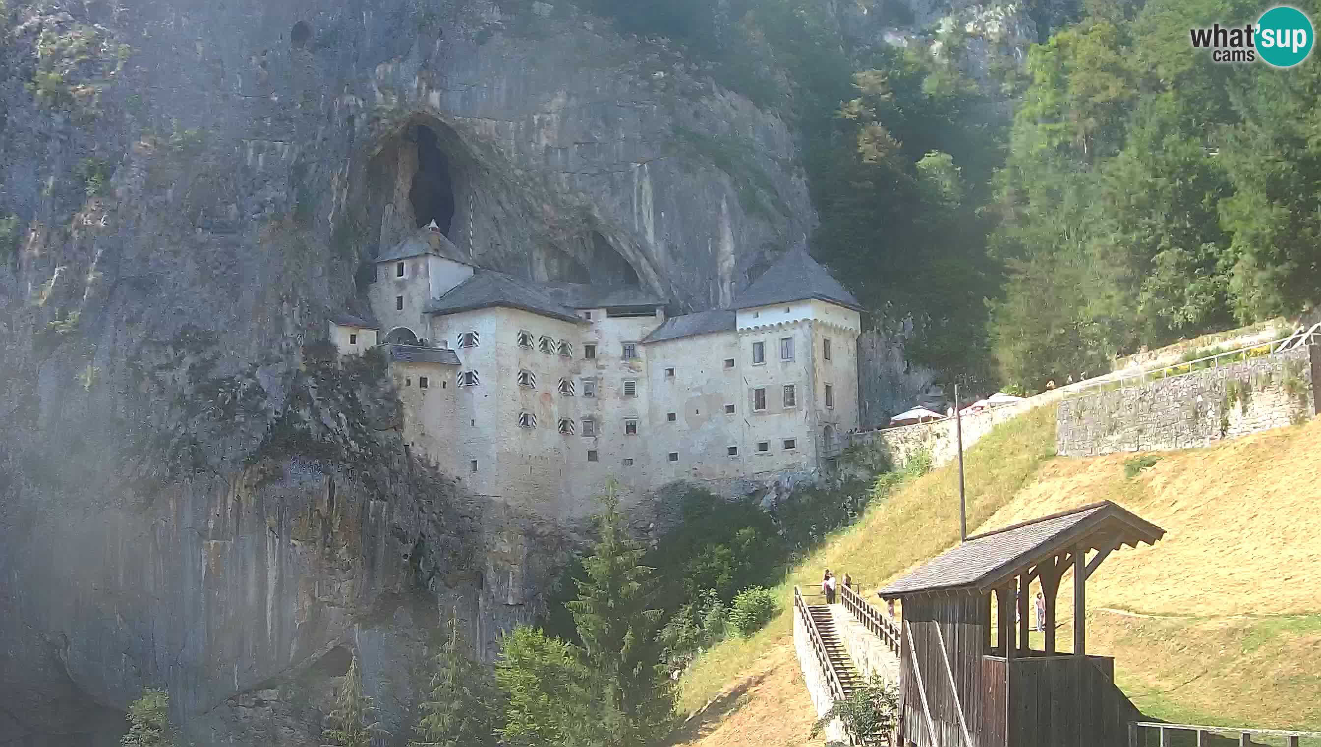 Live Webcam Höhlenburg Predjama – Postojna – Slowenien