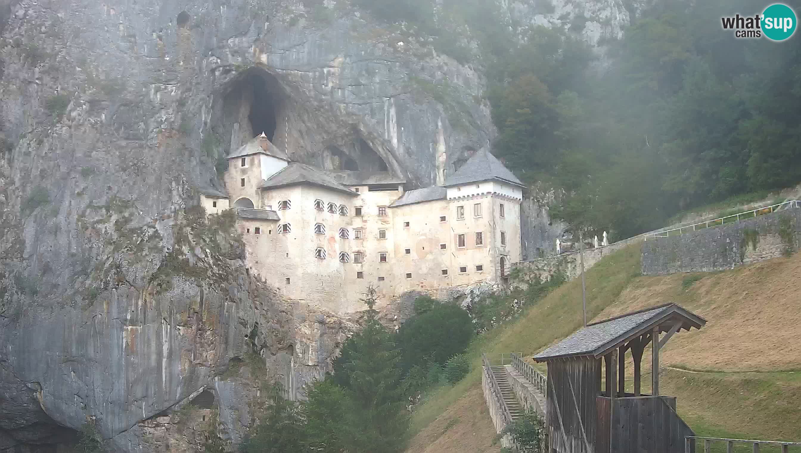 Web kamera Predjamski dvorac – Postojna – Slovenija