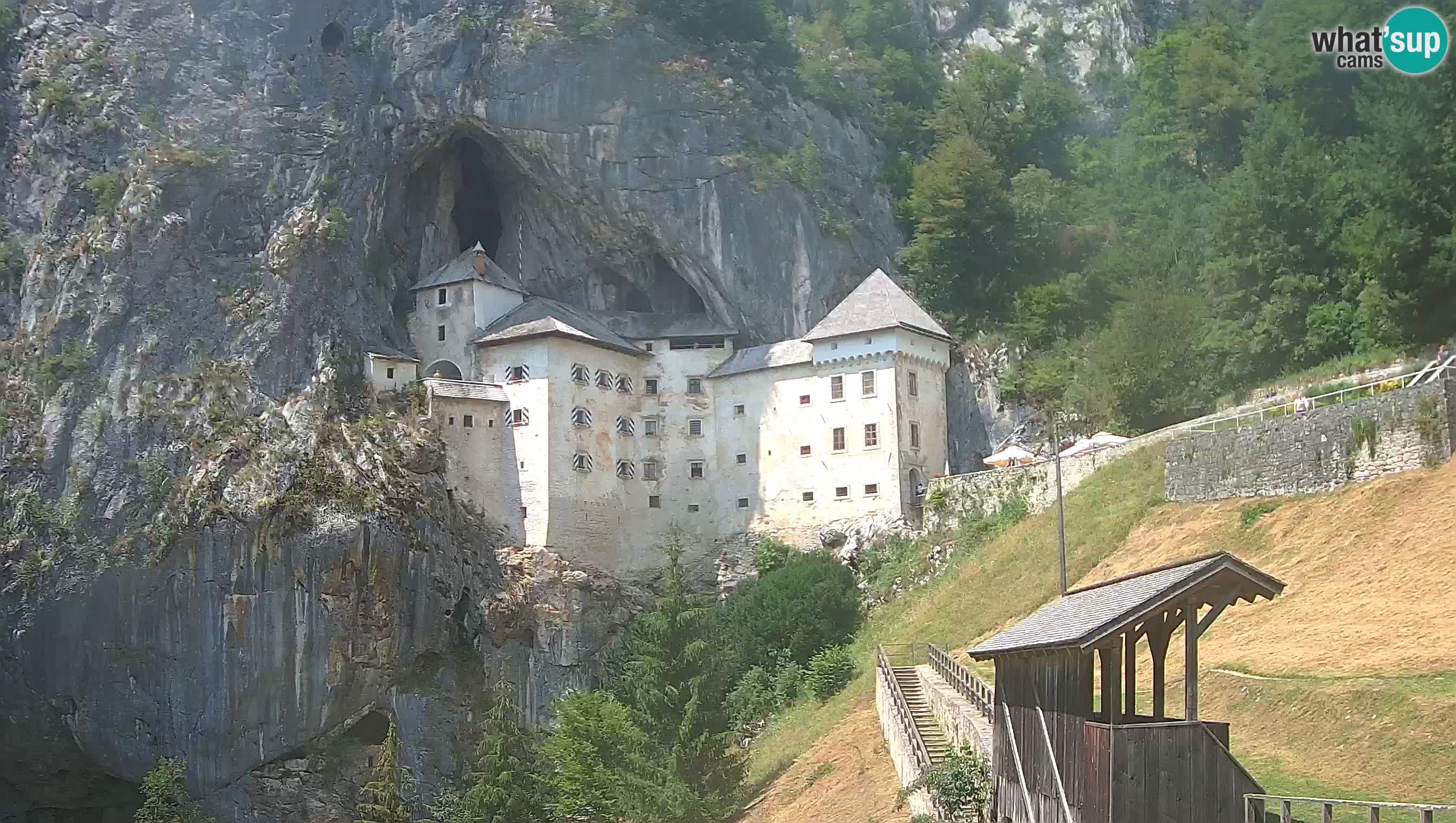 Live Webcam Grad Predjama – Château de Predjama – Postojna – Slovénie