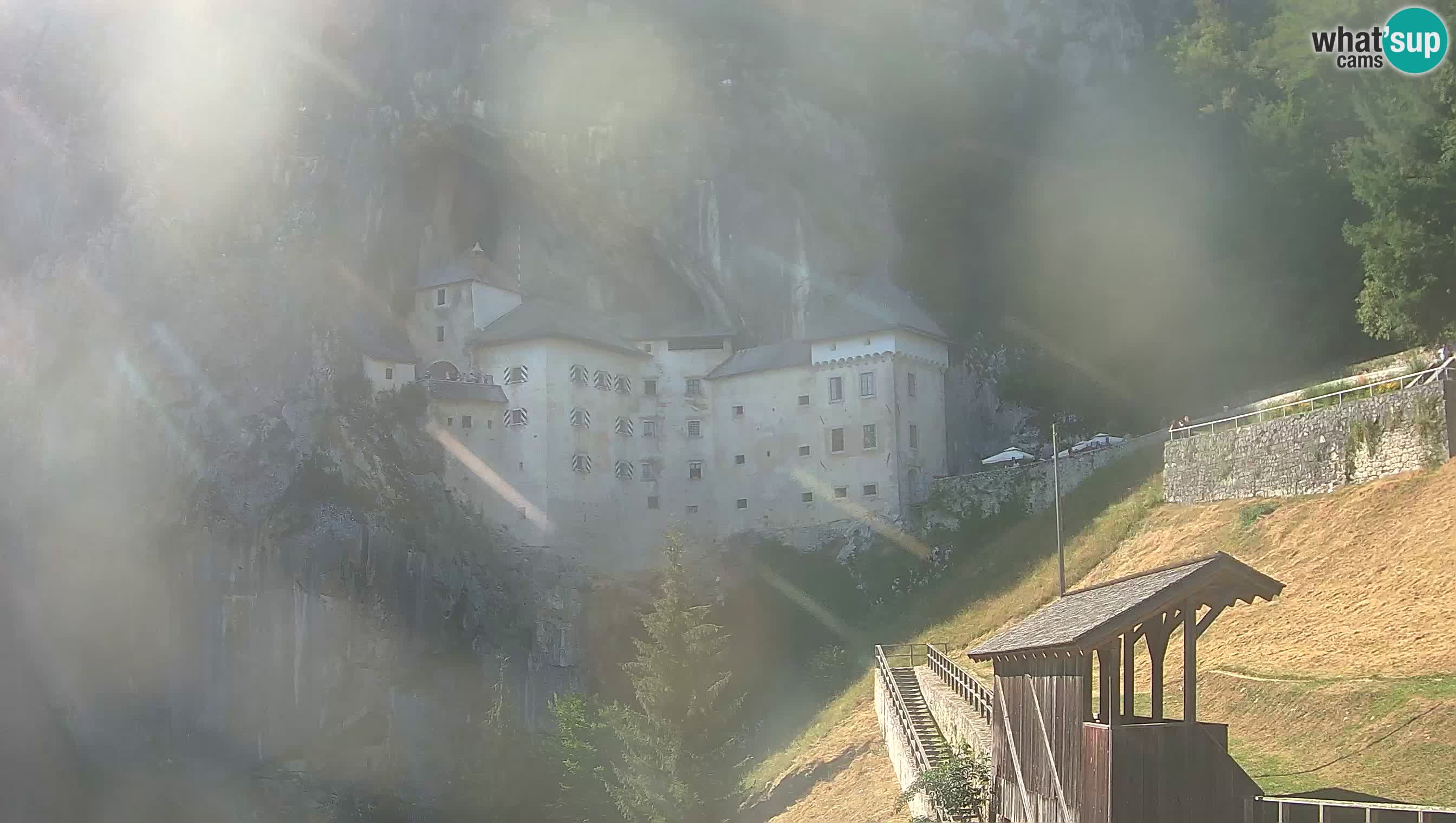 Live Webcam Höhlenburg Predjama – Postojna – Slowenien