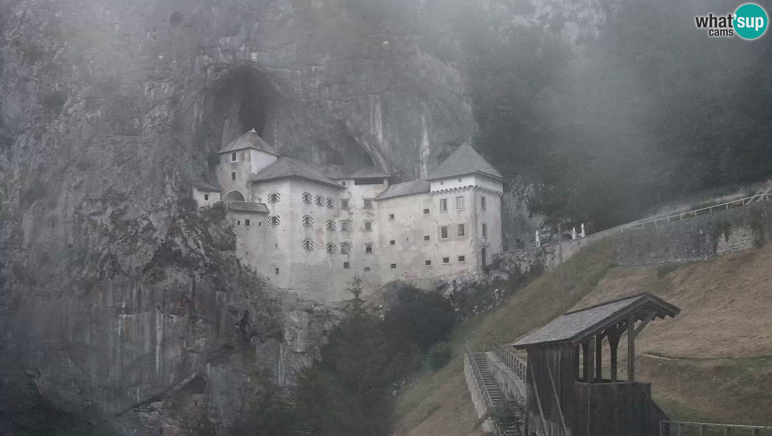 Live Webcam Höhlenburg Predjama – Postojna – Slowenien