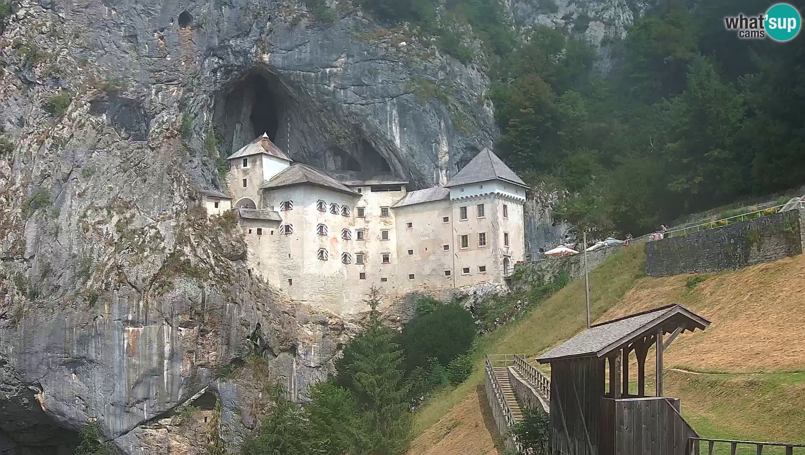 Live Webcam Grad Predjama – Château de Predjama – Postojna – Slovénie